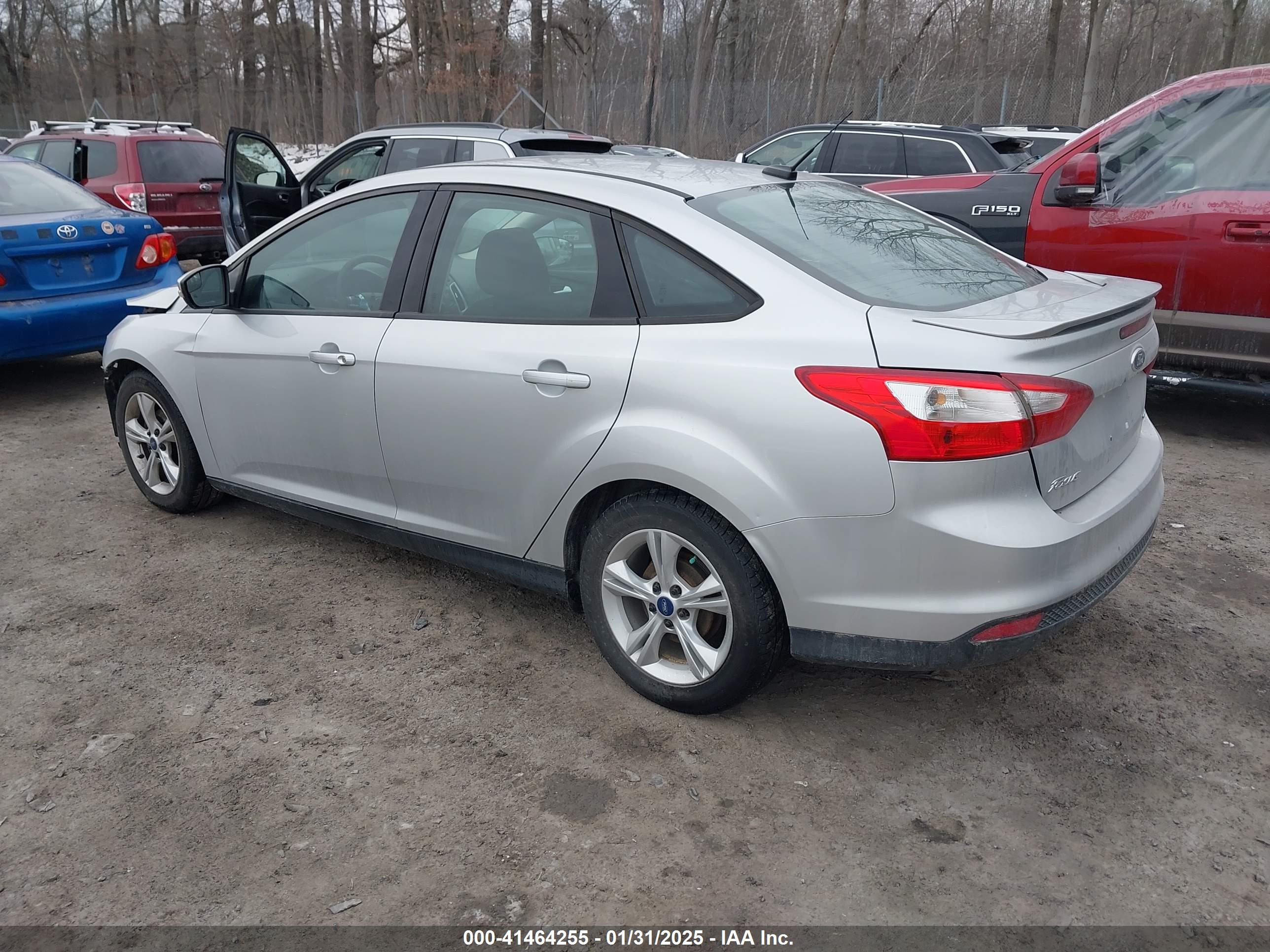 FORD FOCUS image 3