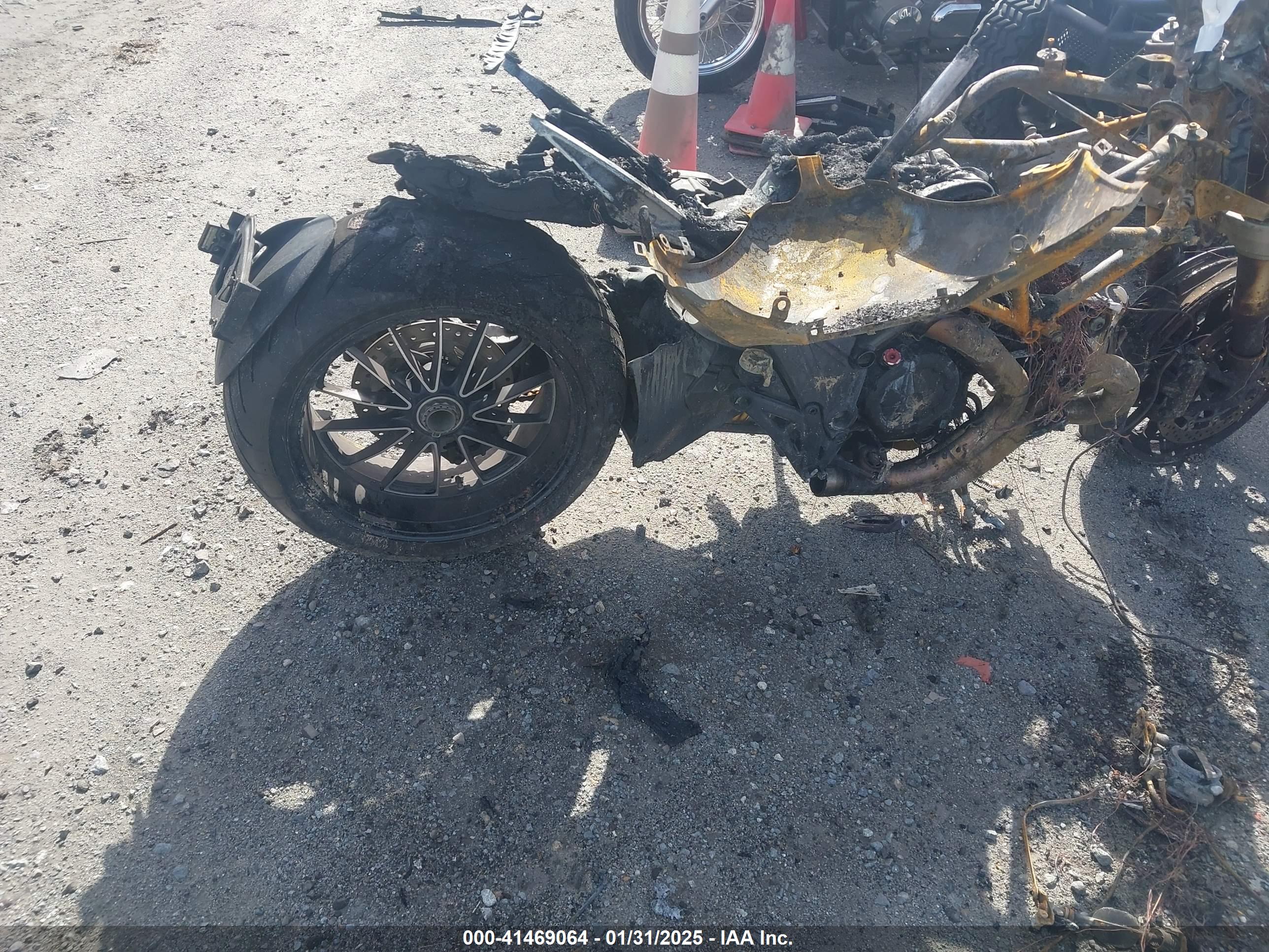 DUCATI DIAVEL image 4