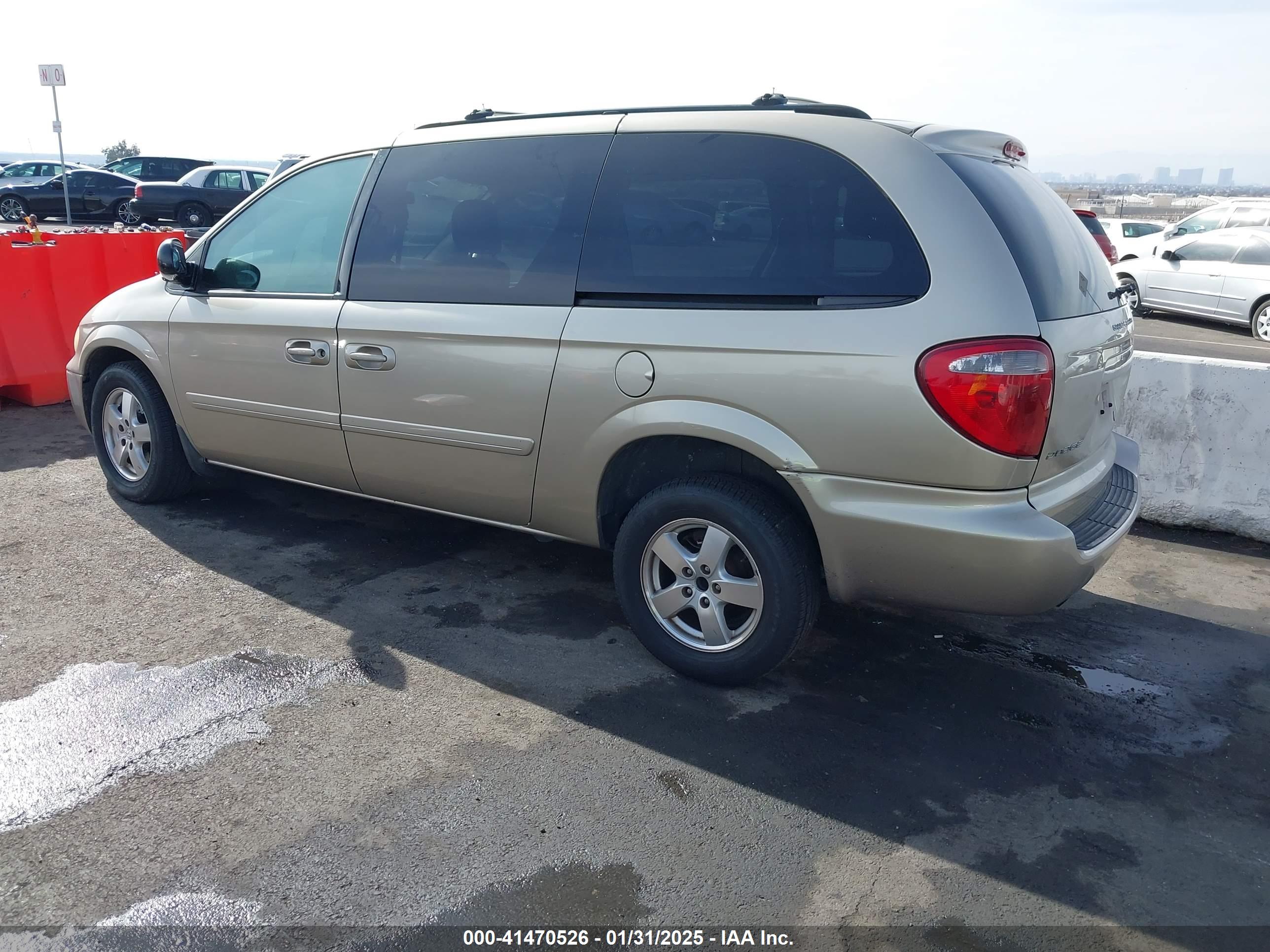 DODGE GRAND image 3