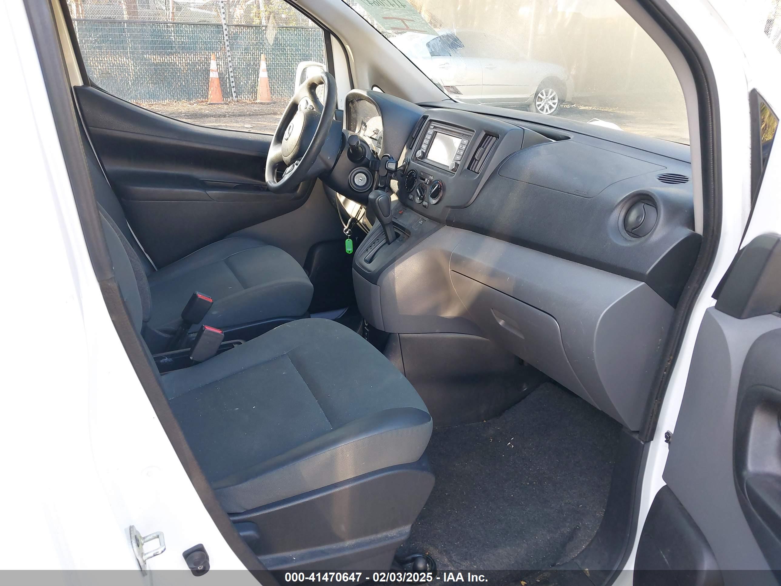 NISSAN NV200 image 5