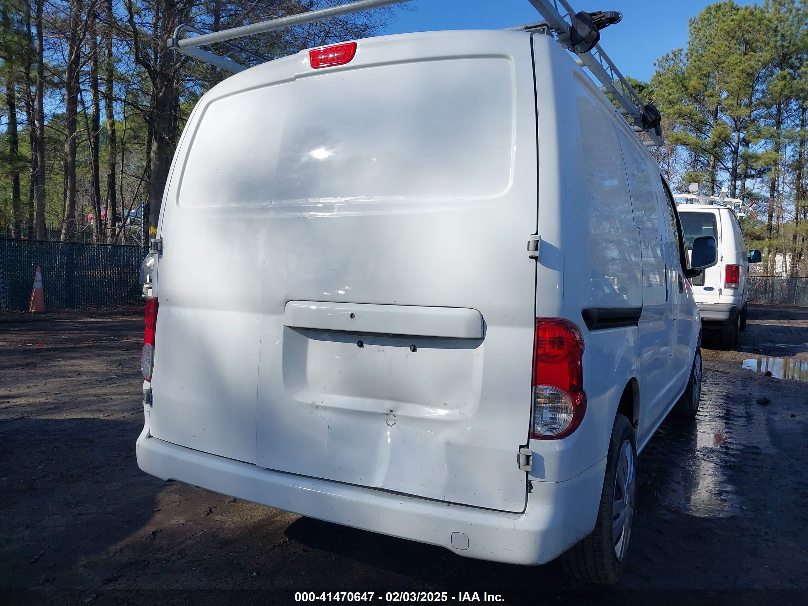 NISSAN NV200 image 6