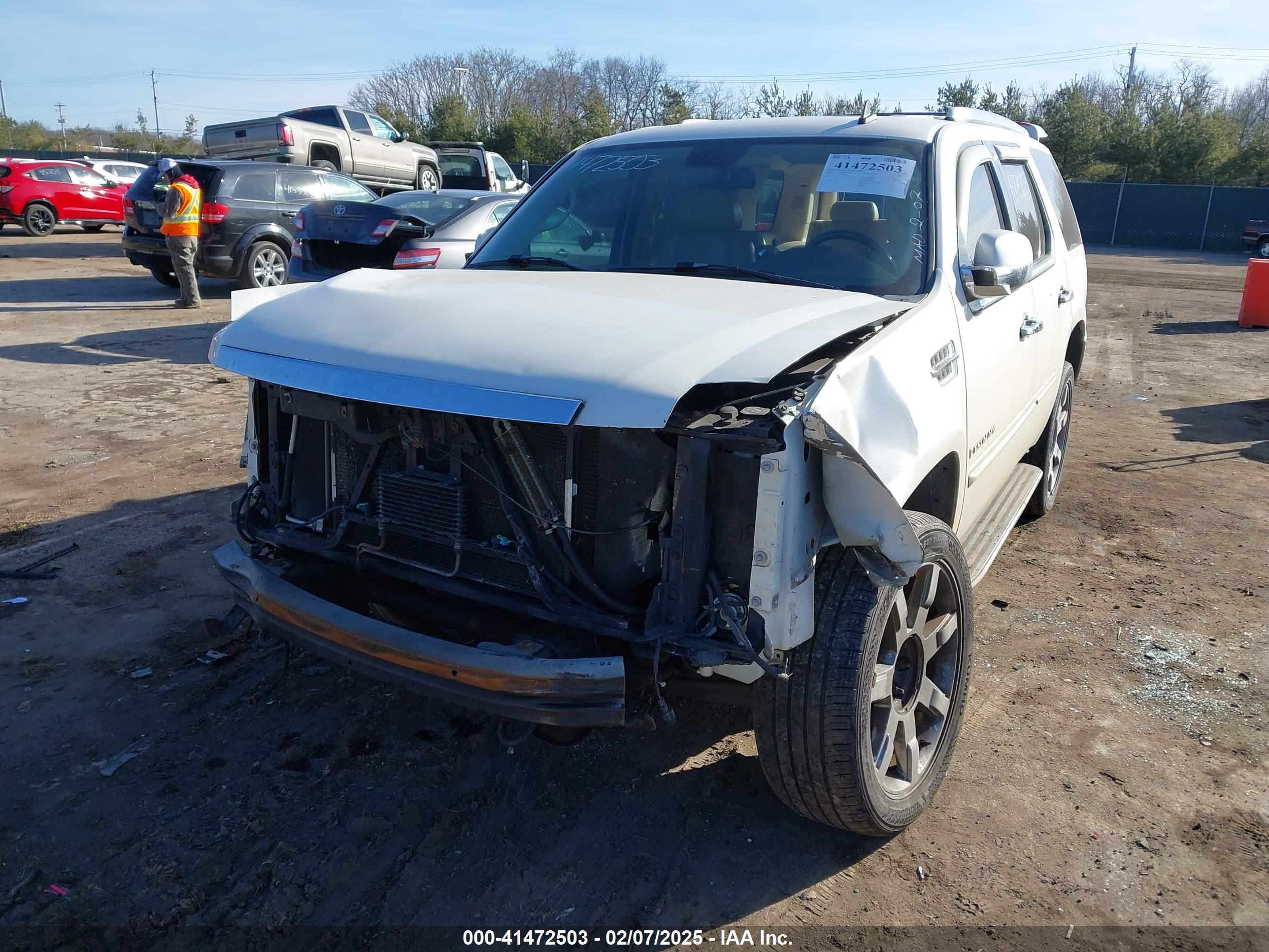 CADILLAC ESCALADE image 2