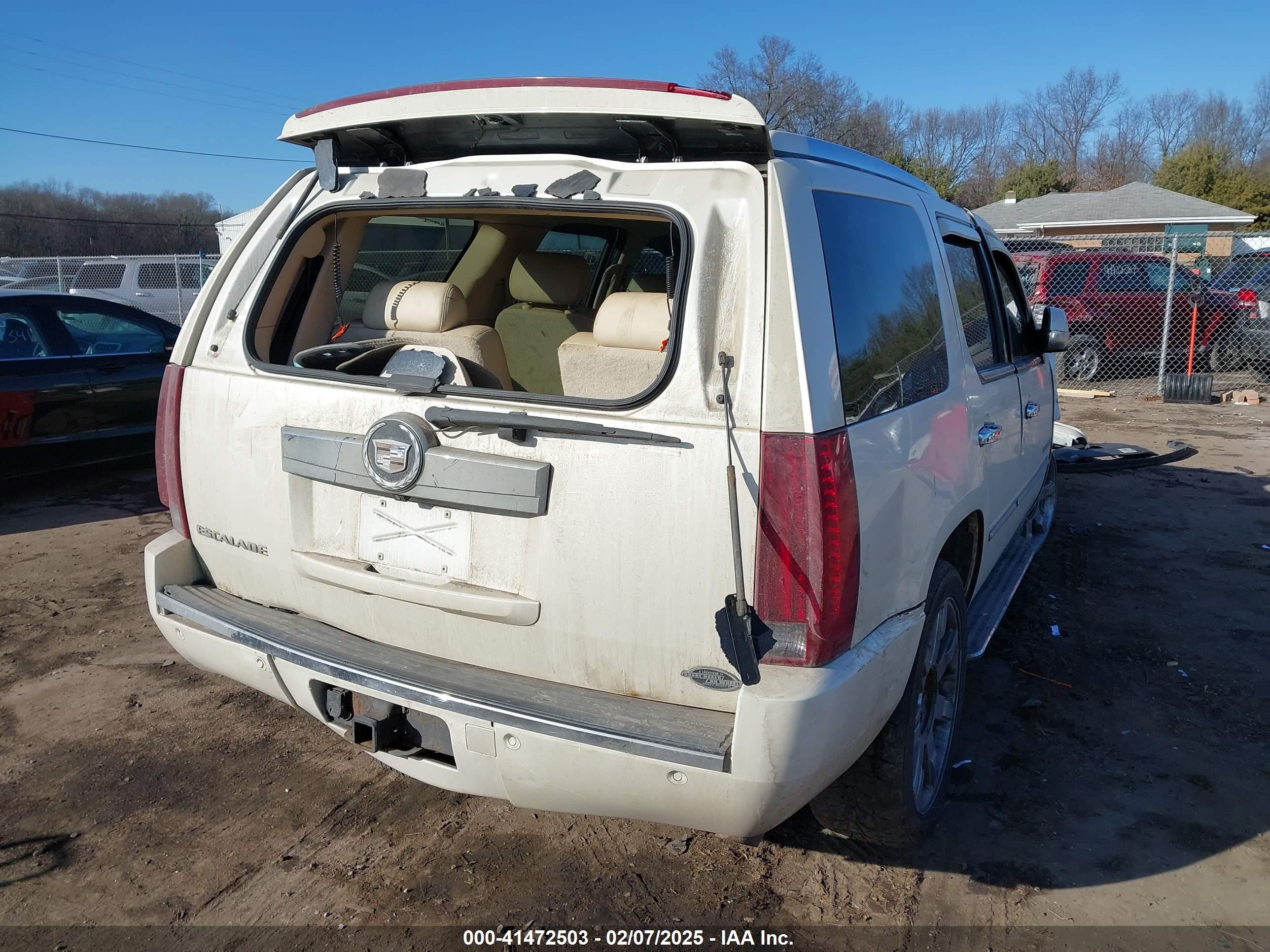 CADILLAC ESCALADE image 4