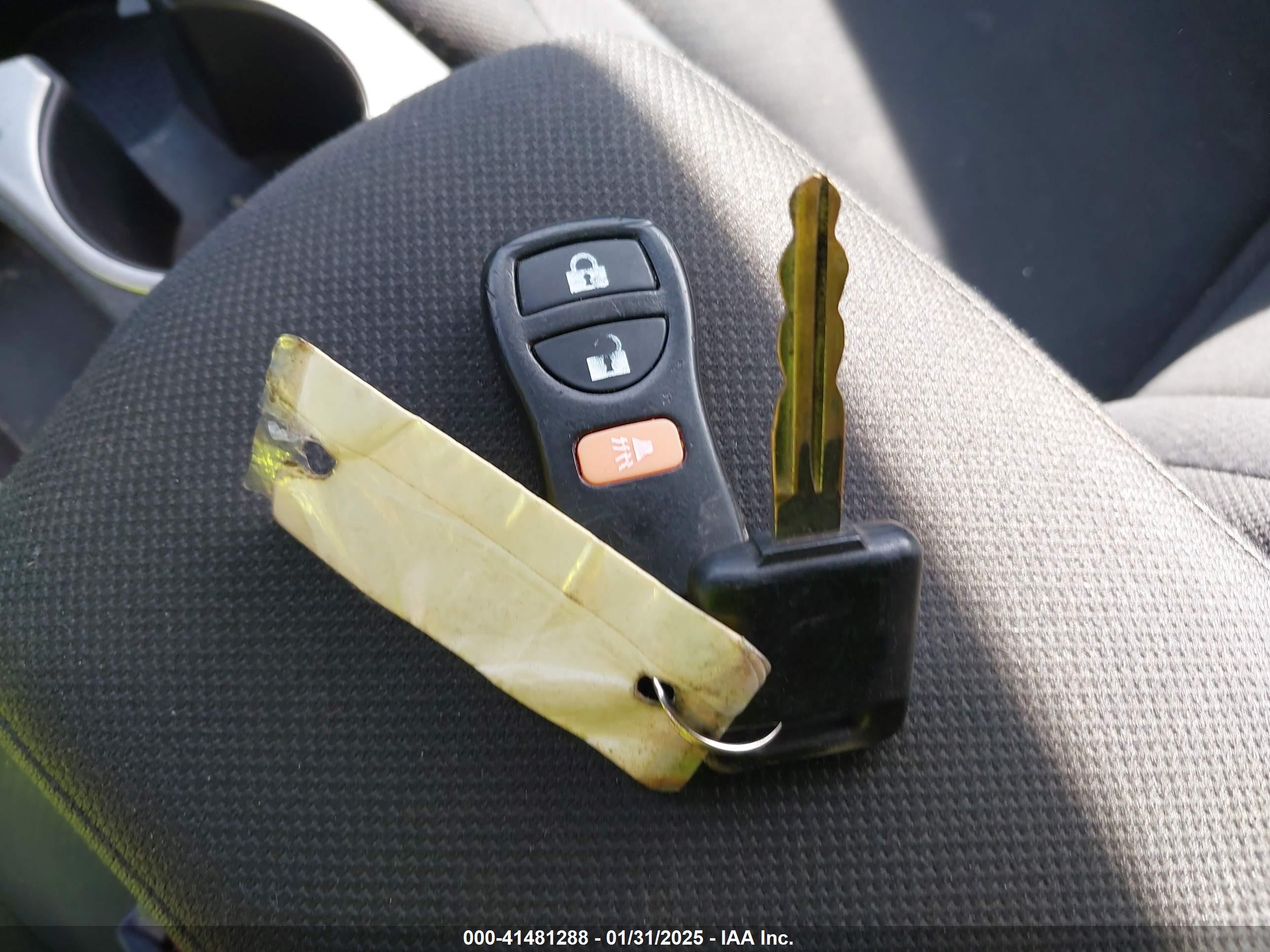 NISSAN ROGUE image 11
