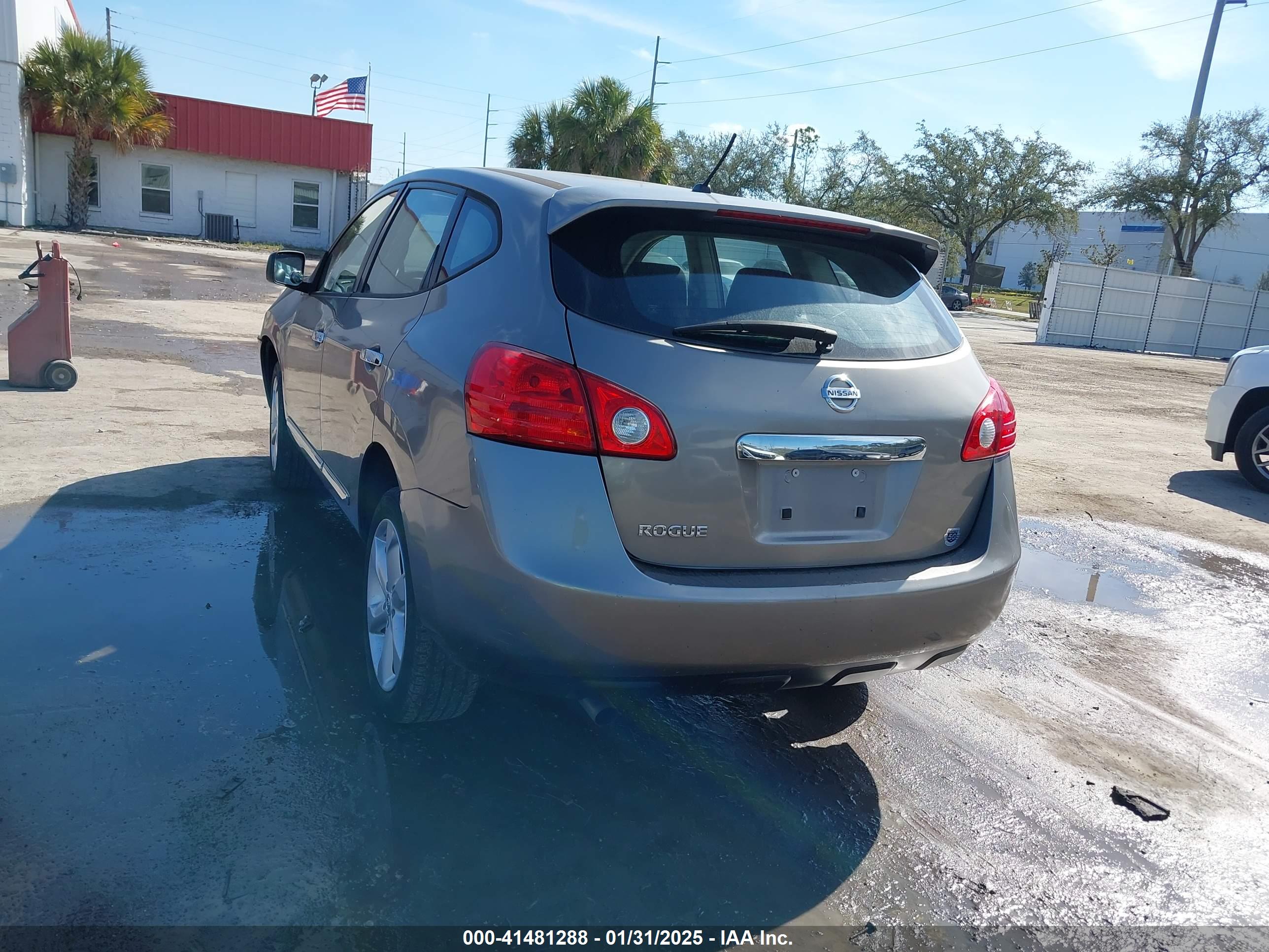 NISSAN ROGUE image 3