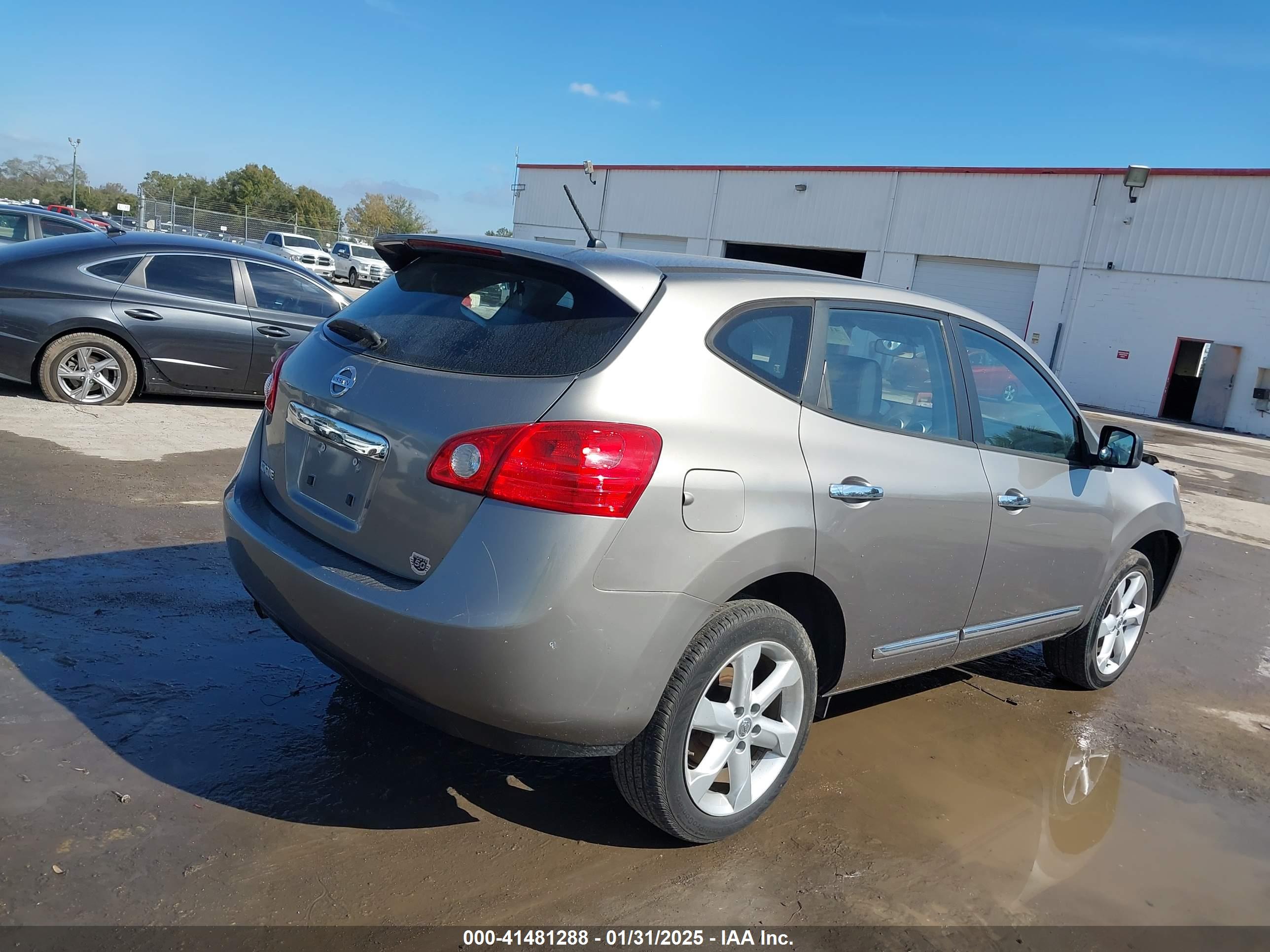 NISSAN ROGUE image 4