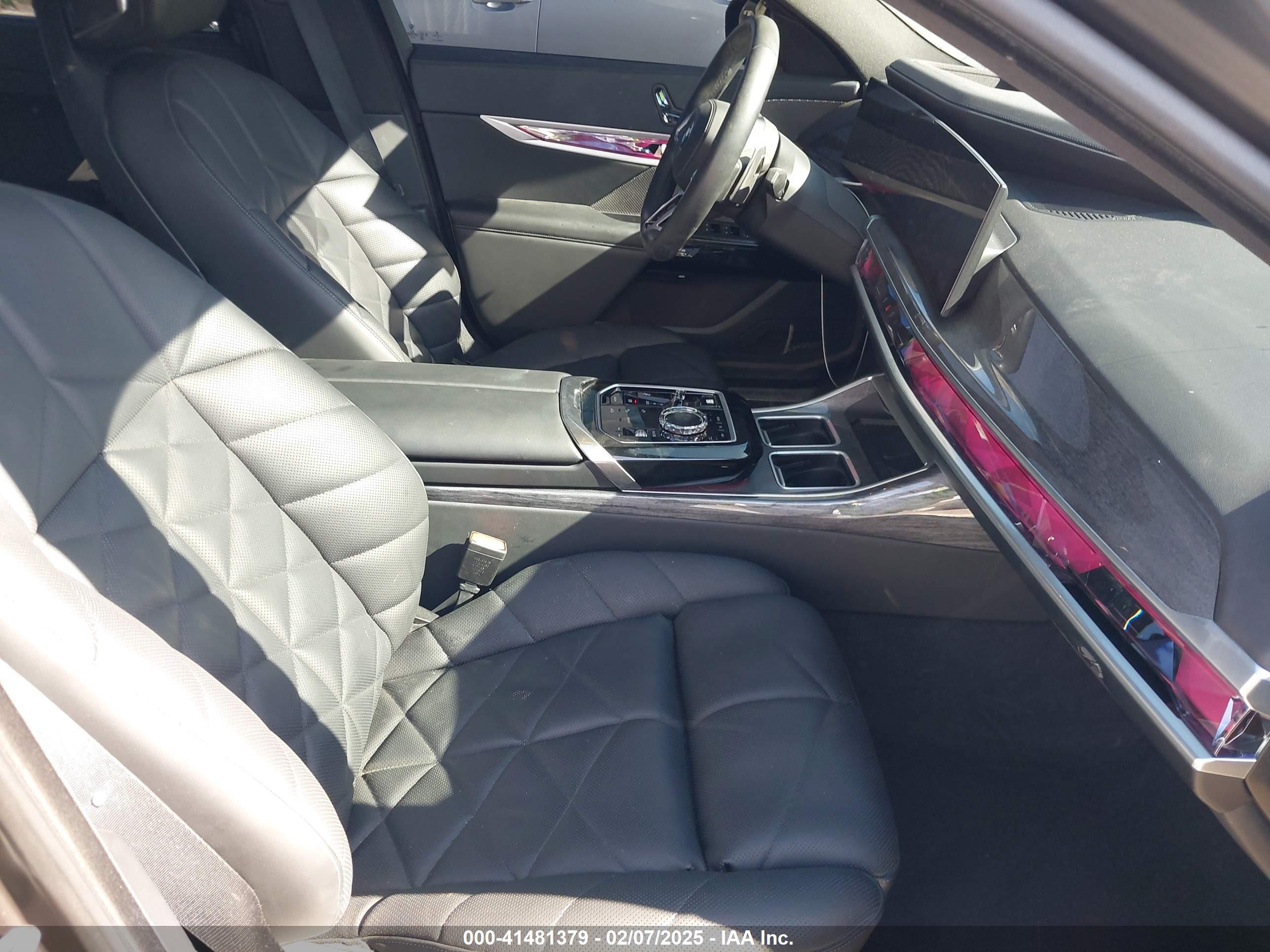 BMW 740 image 5