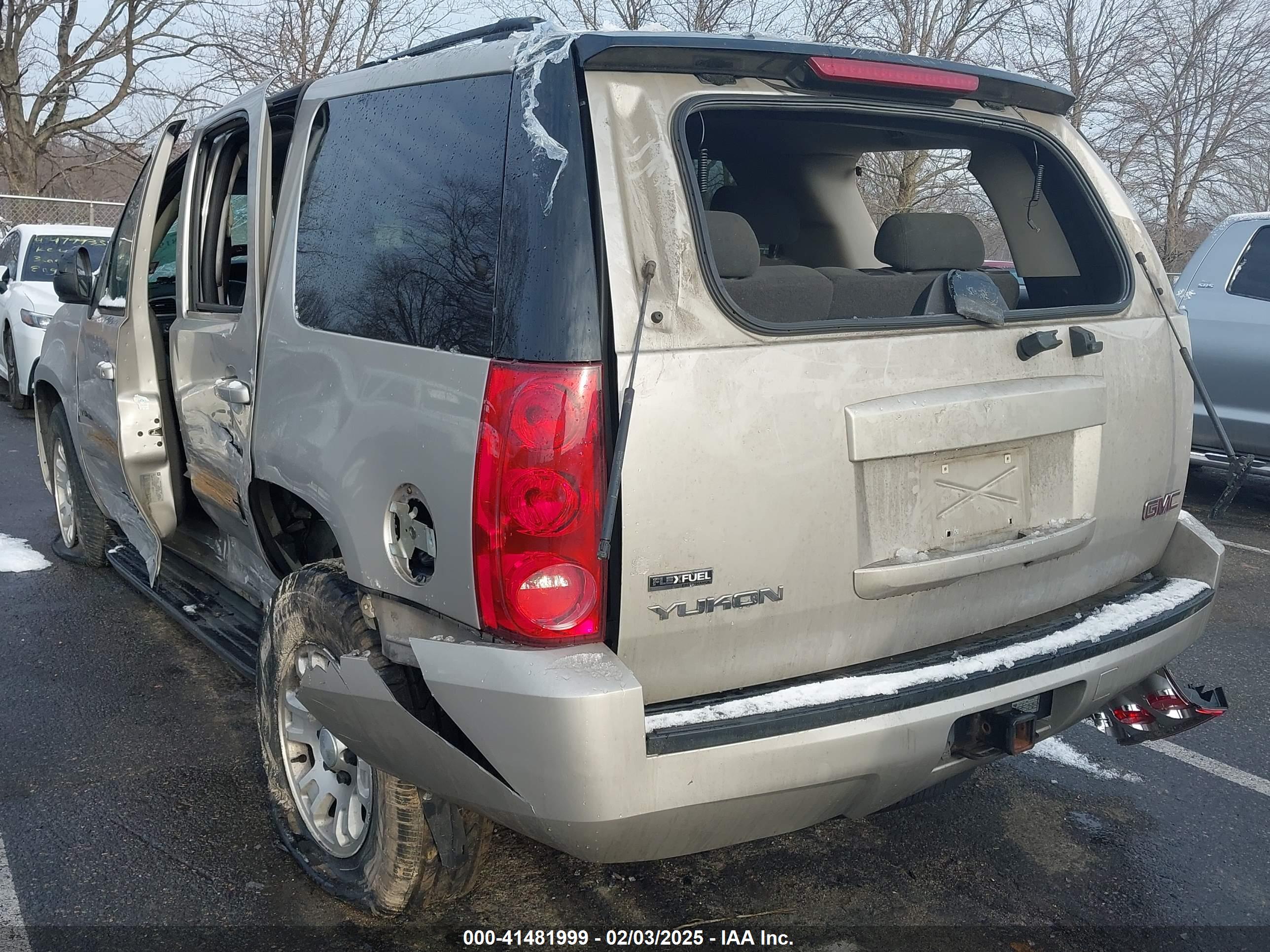 GMC YUKON image 3