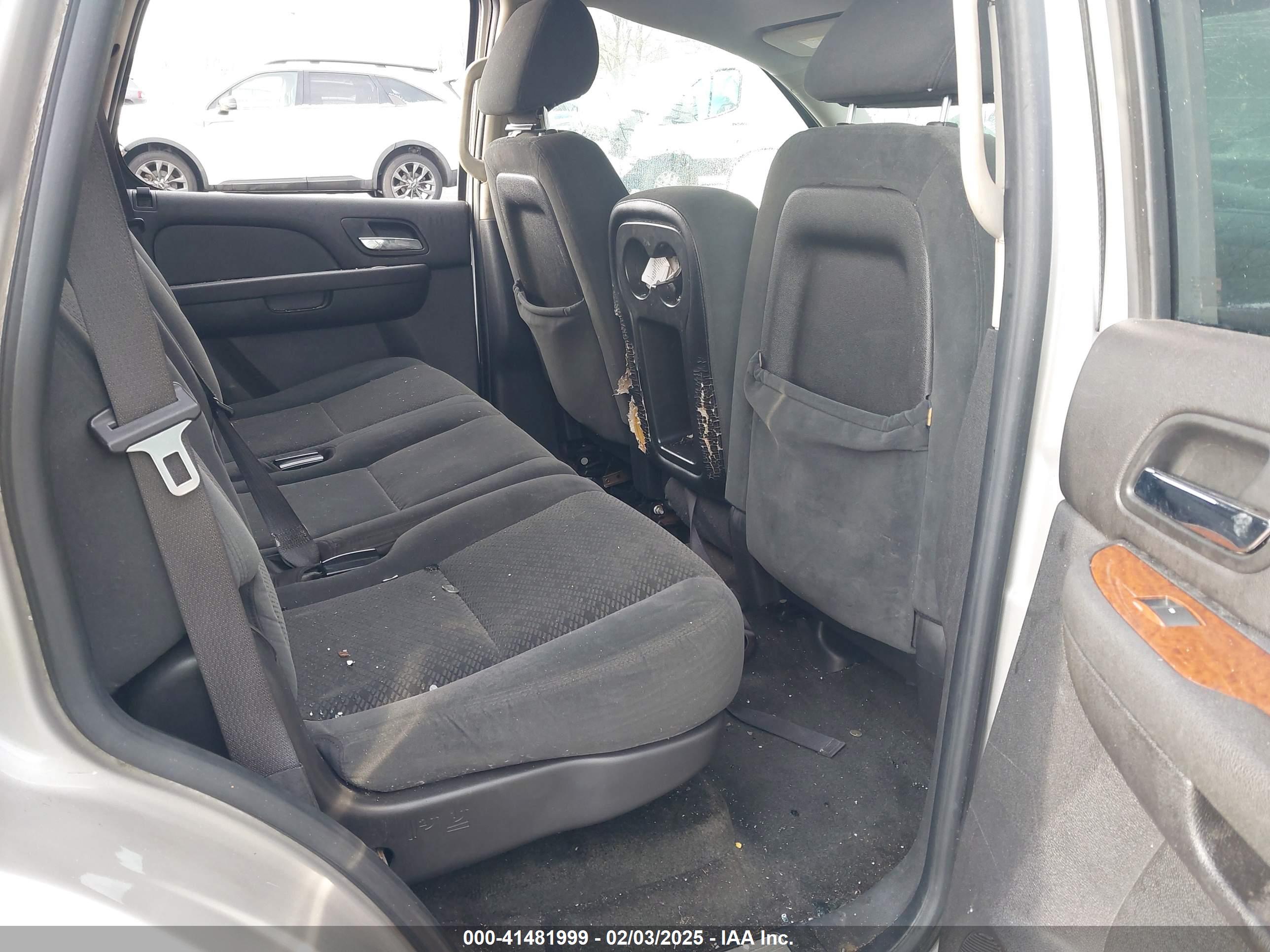 GMC YUKON image 8