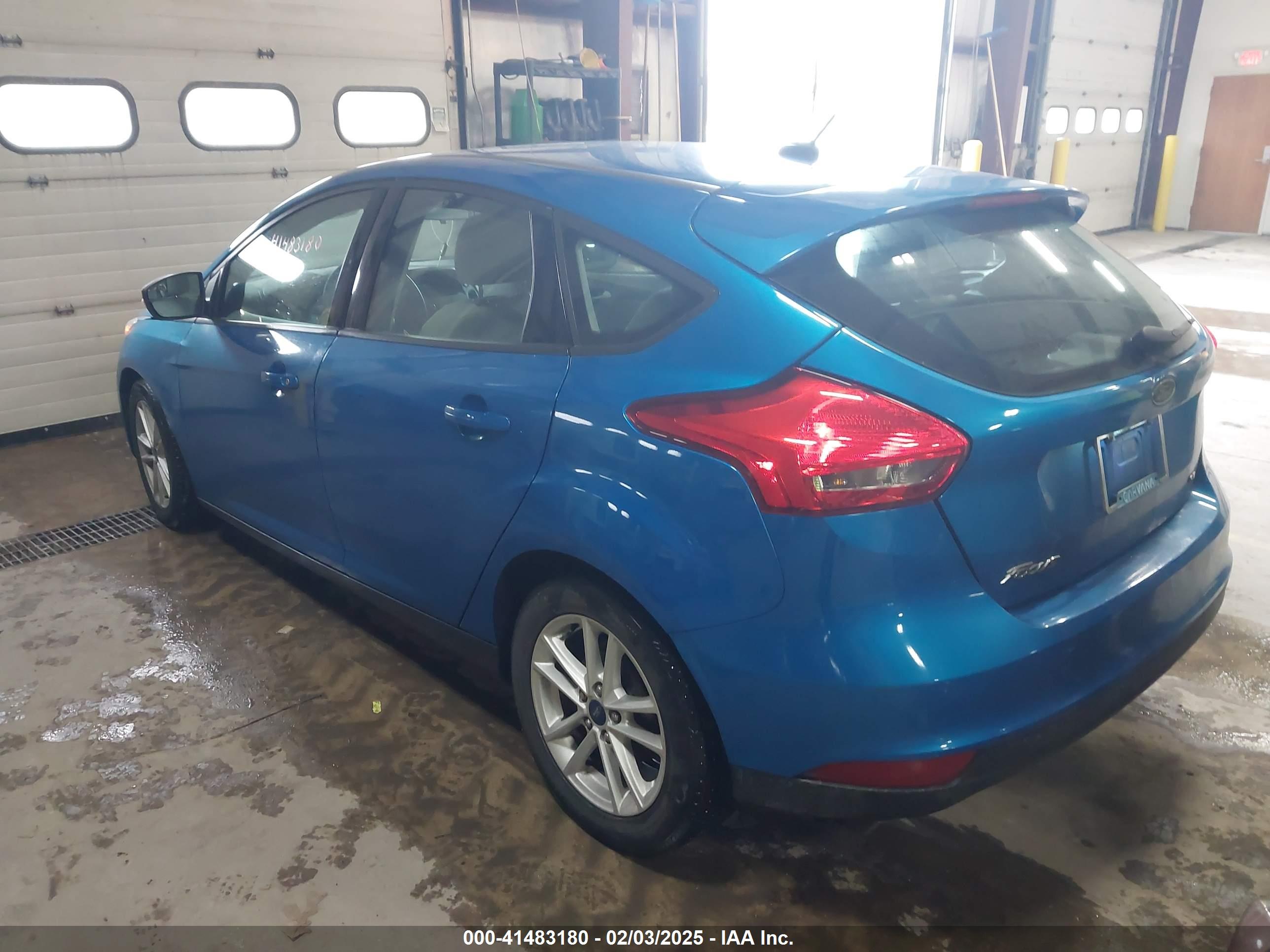 FORD FOCUS image 3