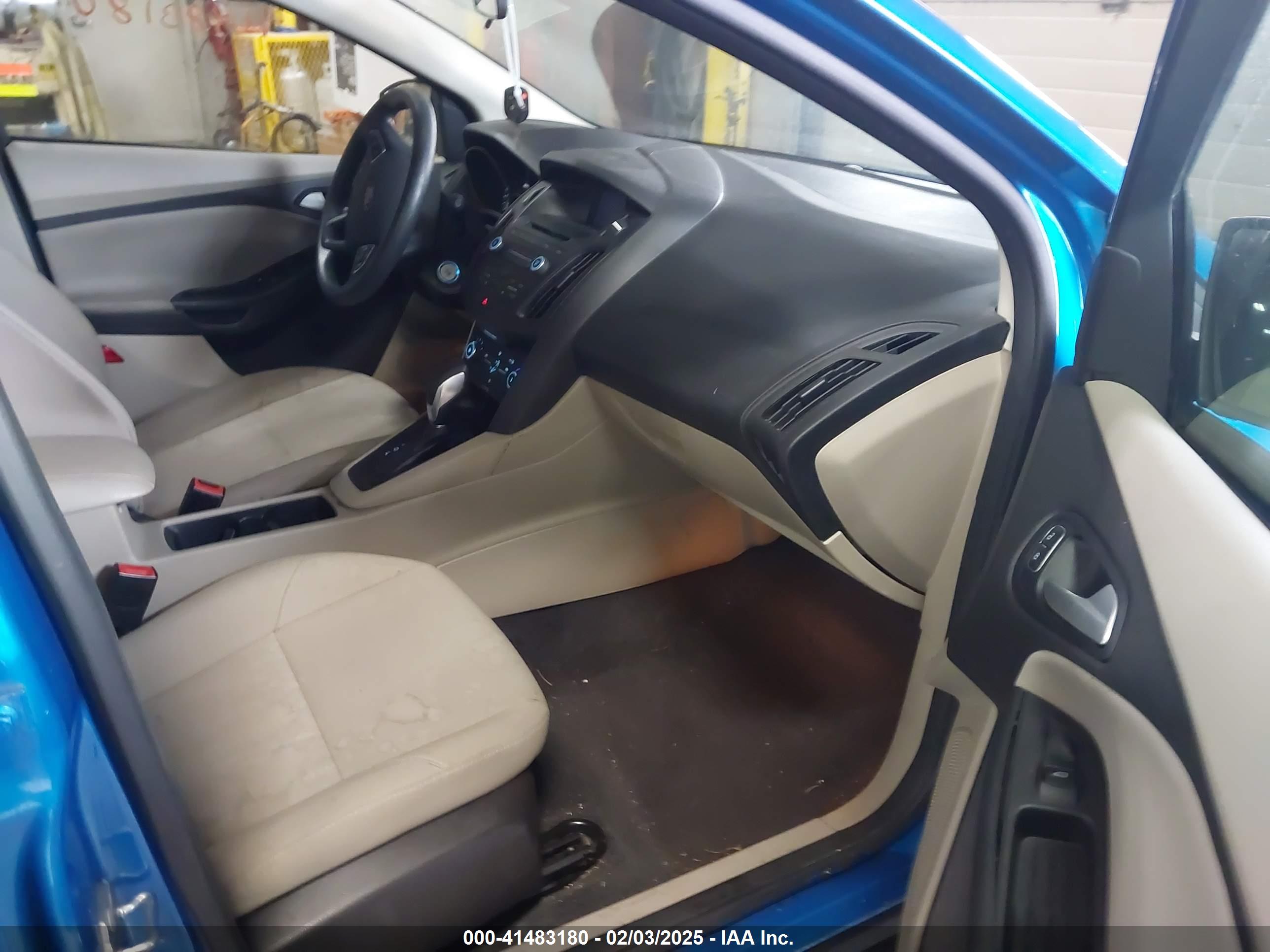 FORD FOCUS image 5
