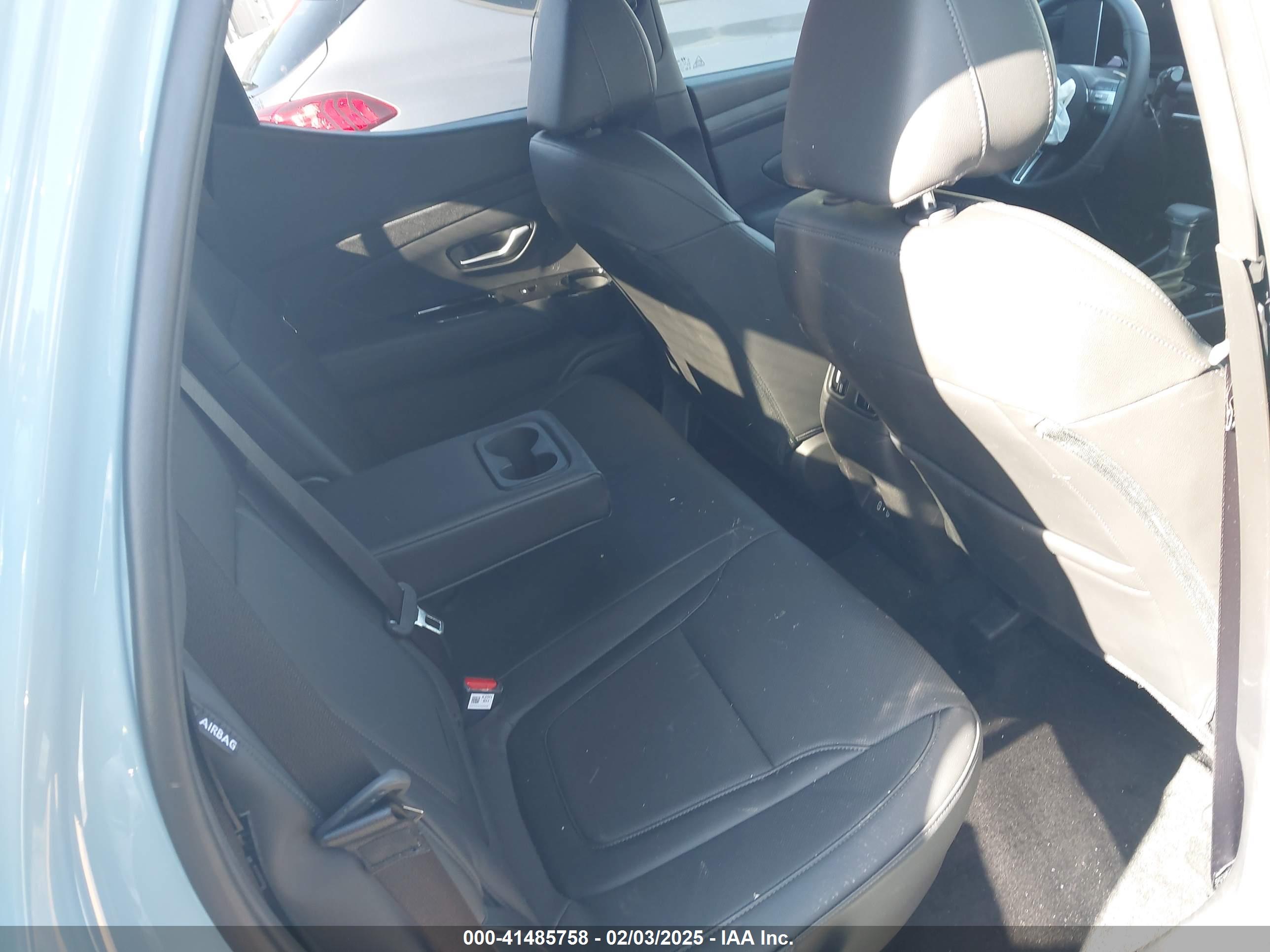 HYUNDAI SANTA image 8