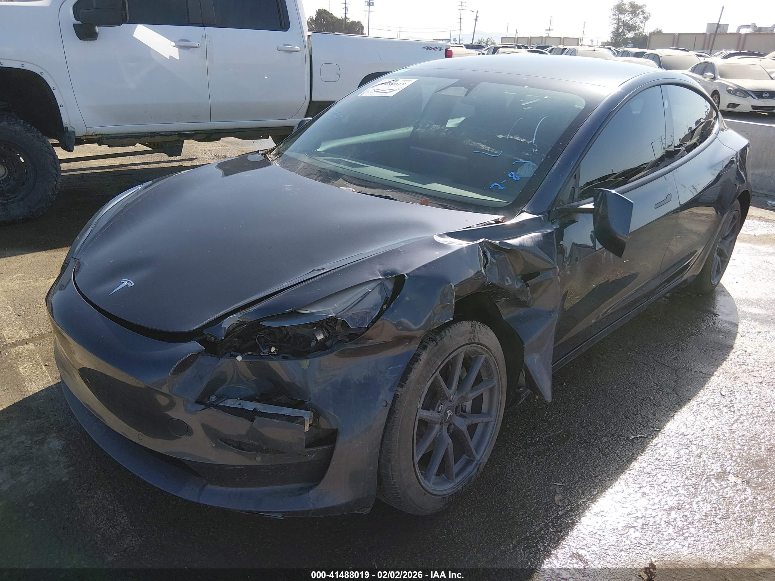 TESLA MODEL image 2
