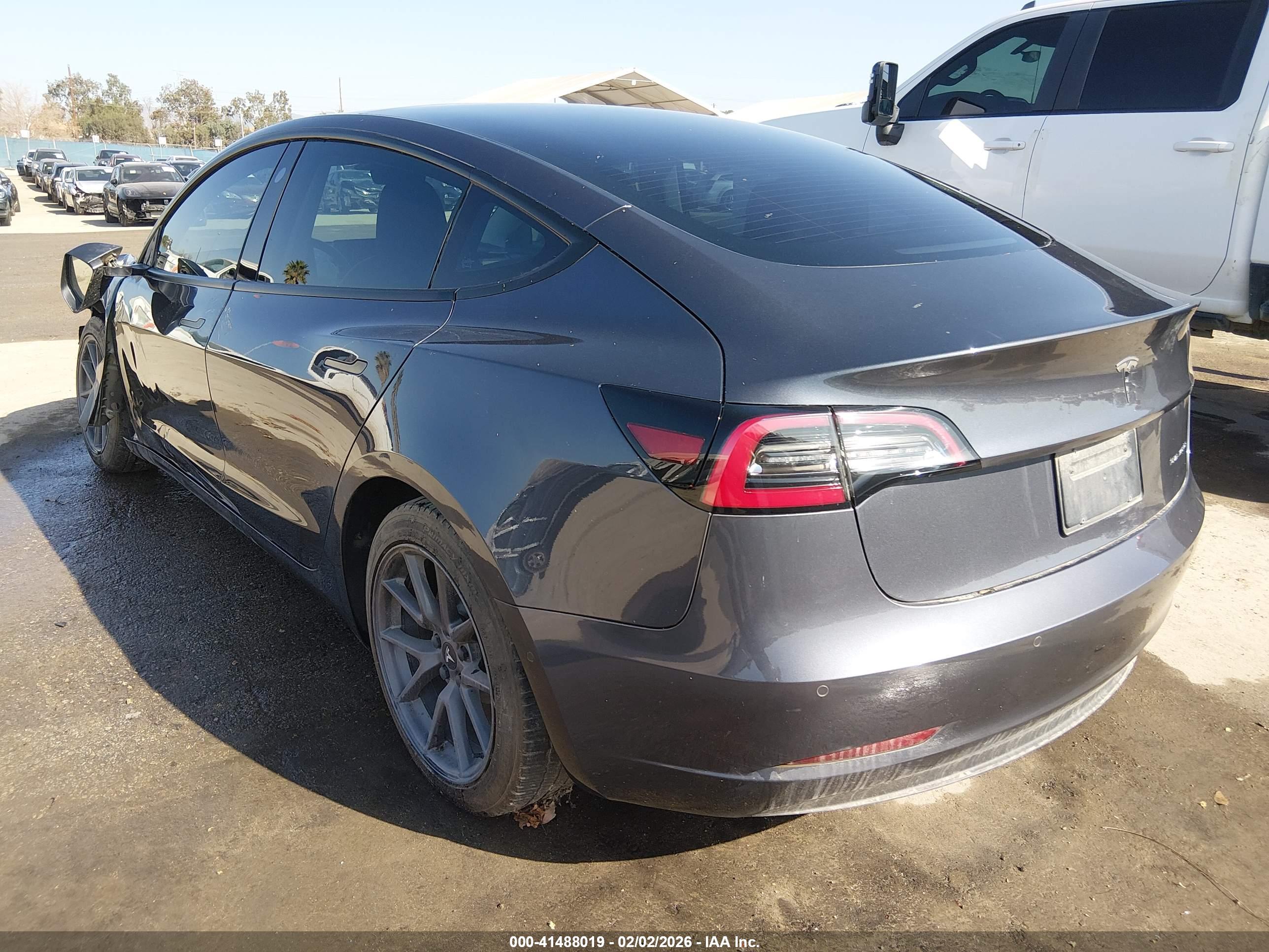 TESLA MODEL image 3