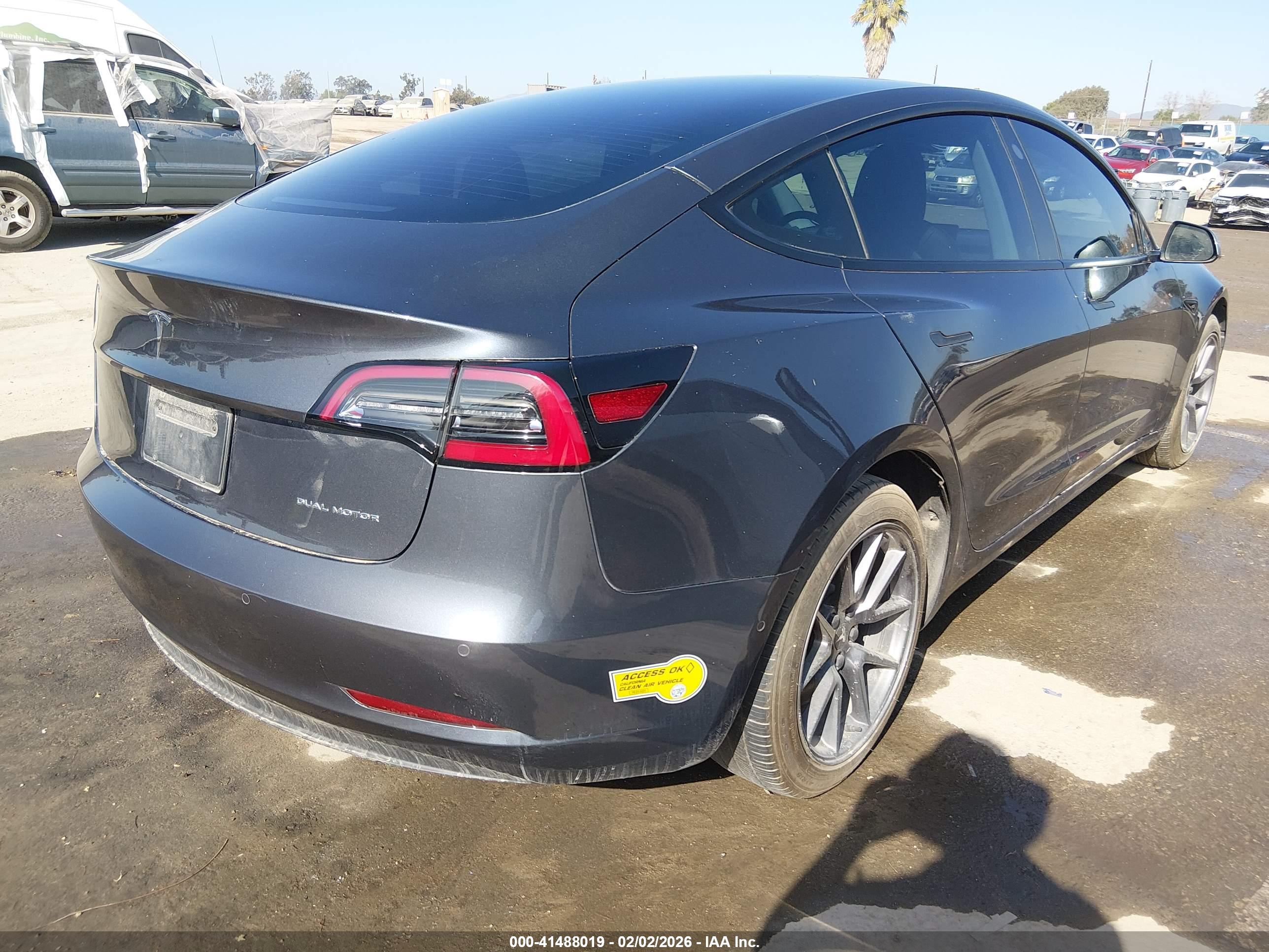 TESLA MODEL image 4