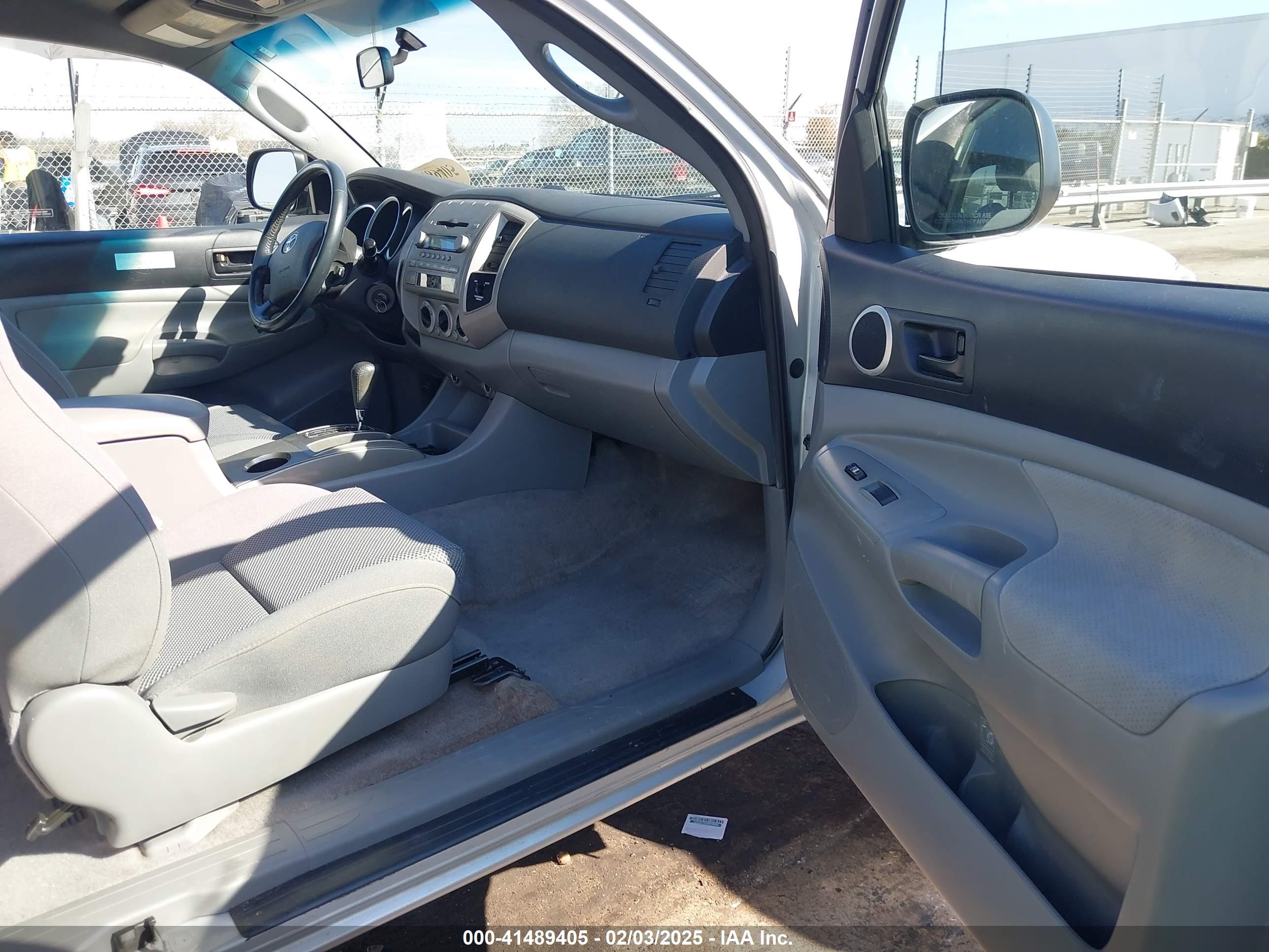 TOYOTA TACOMA image 5