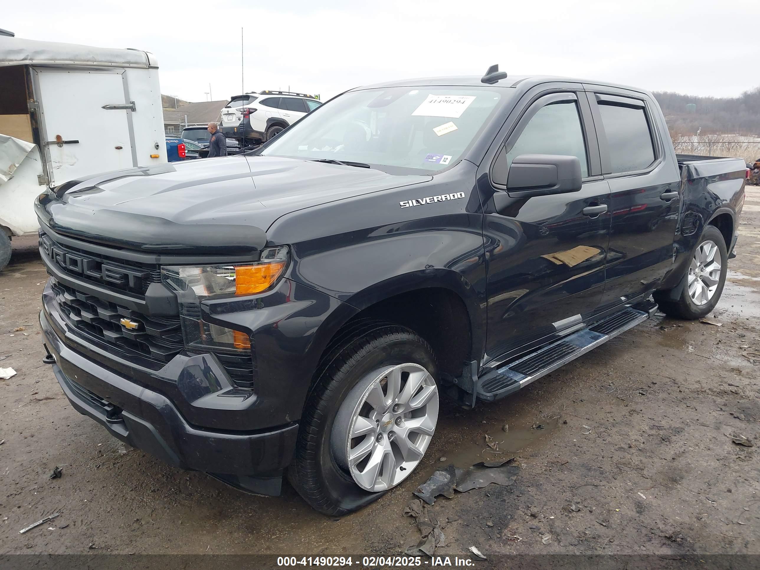 CHEVROLET SILVERADO image 2