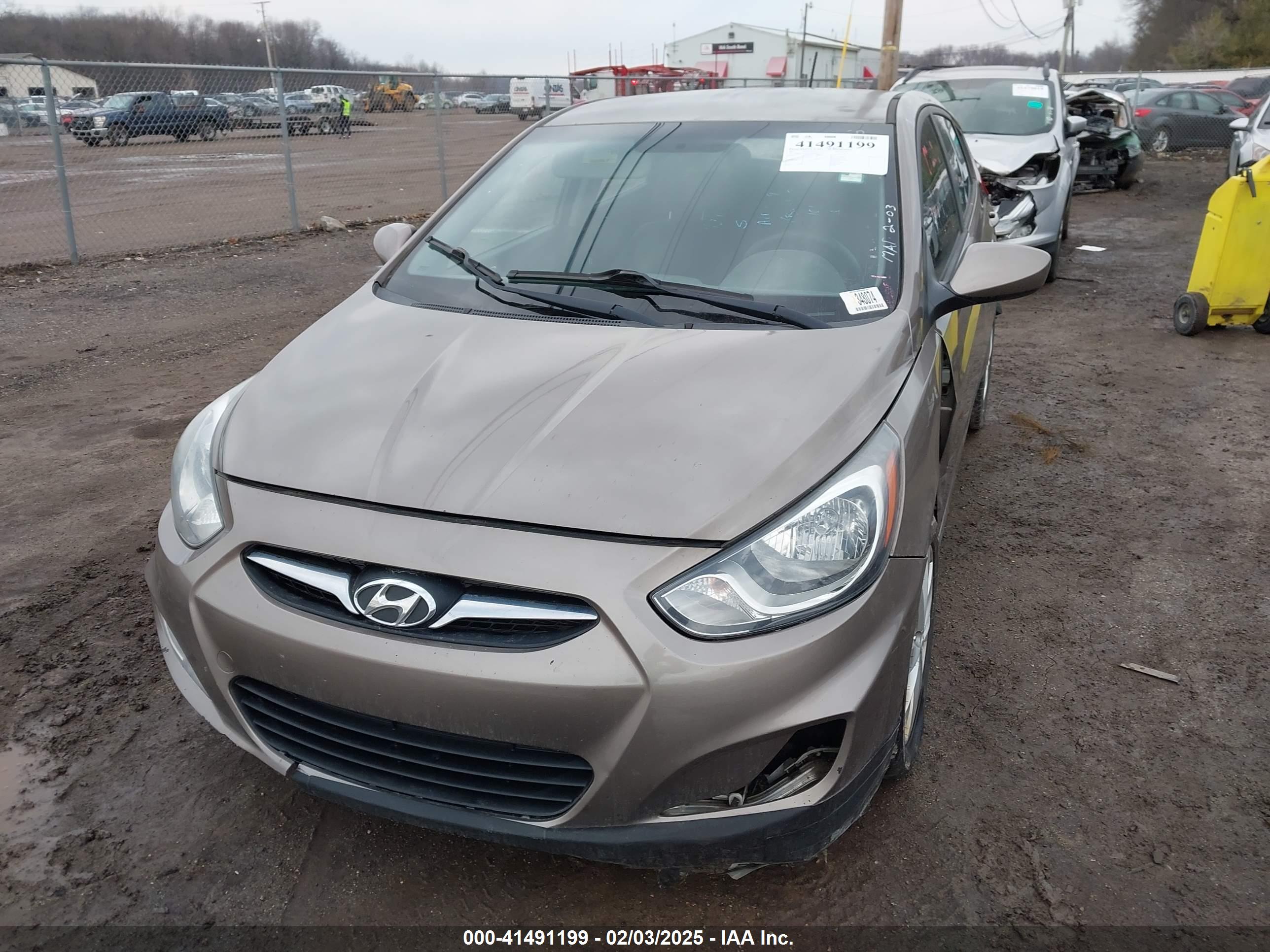HYUNDAI ACCENT image 2
