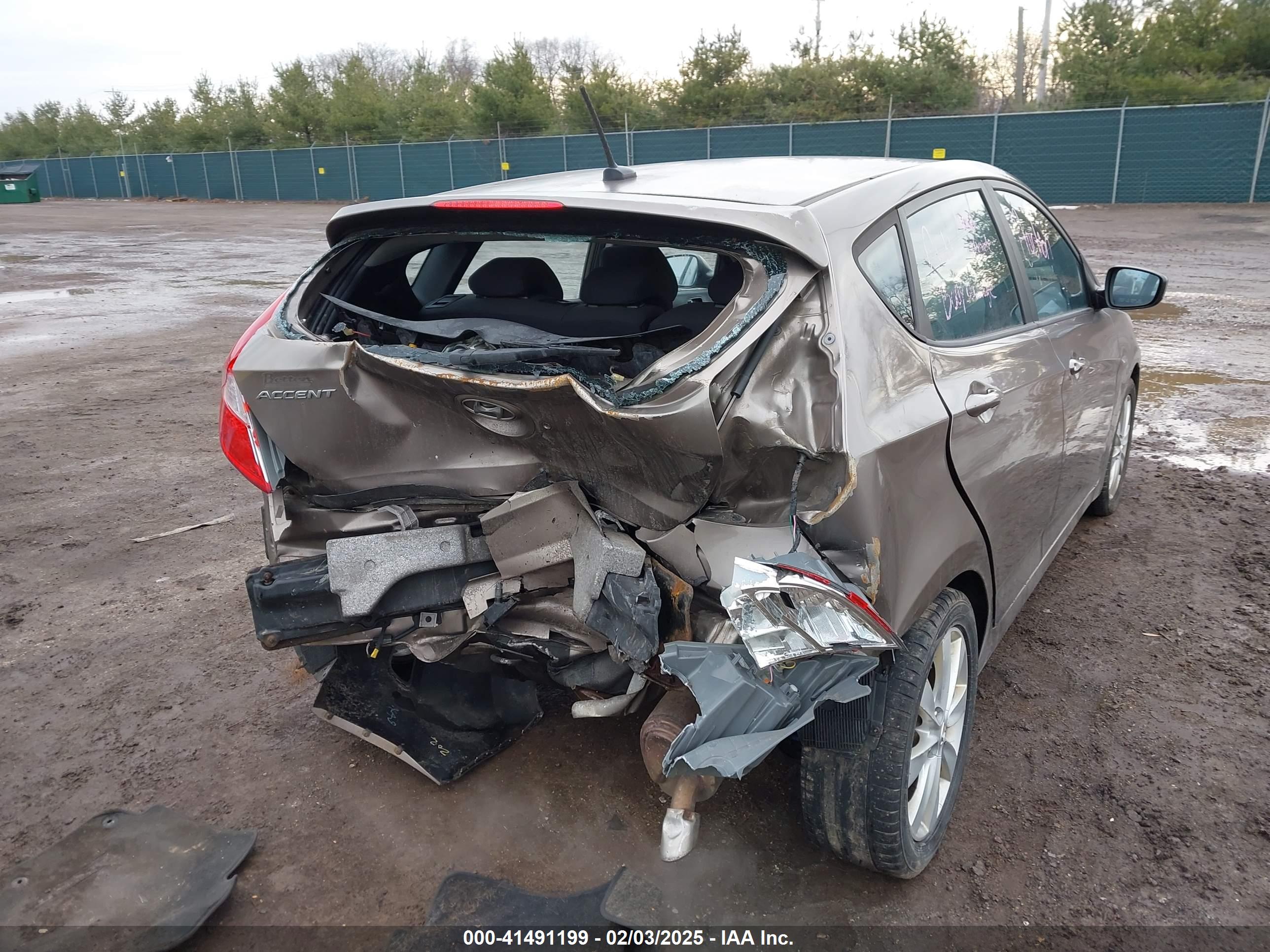 HYUNDAI ACCENT image 4