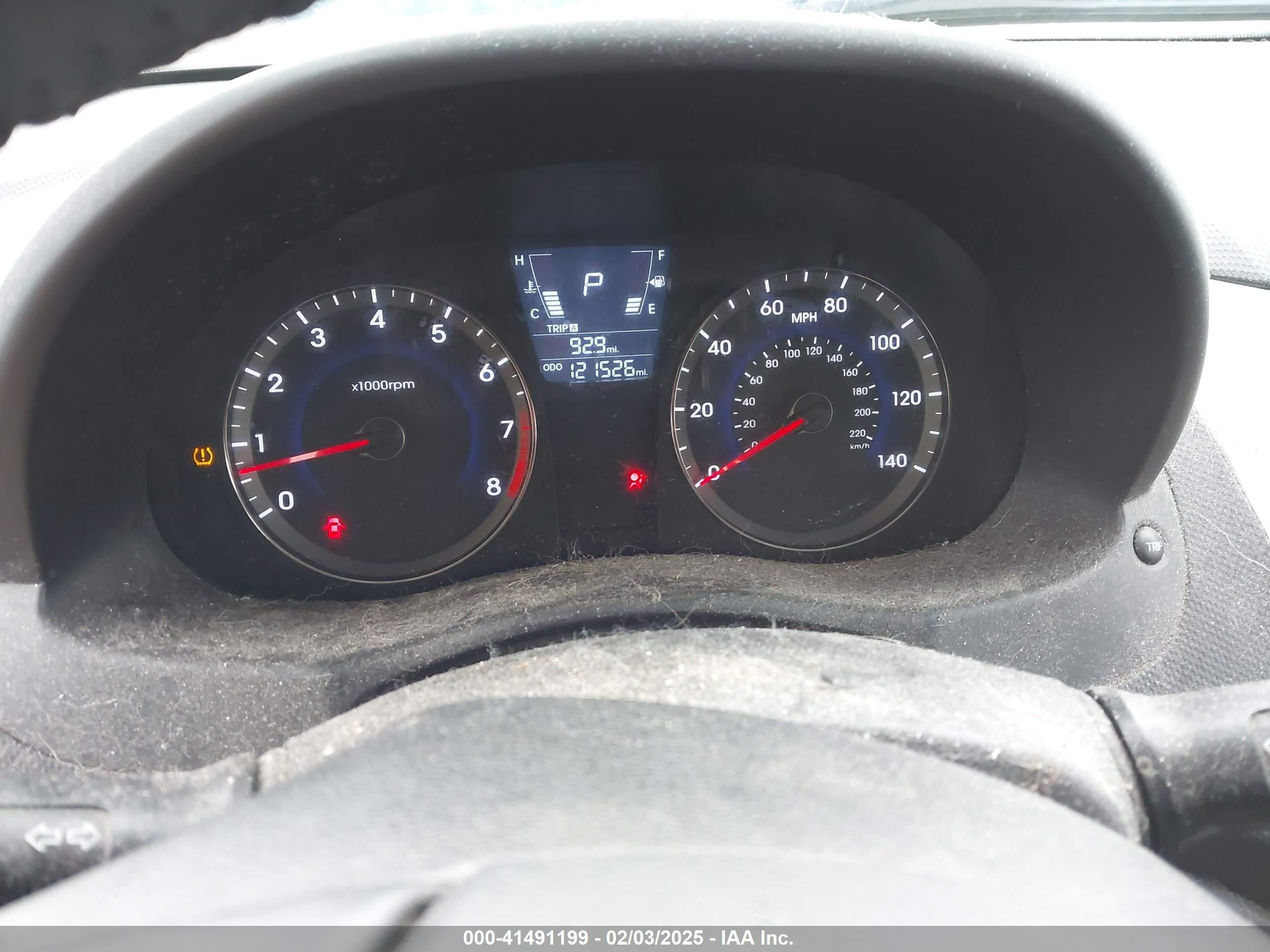 HYUNDAI ACCENT image 7