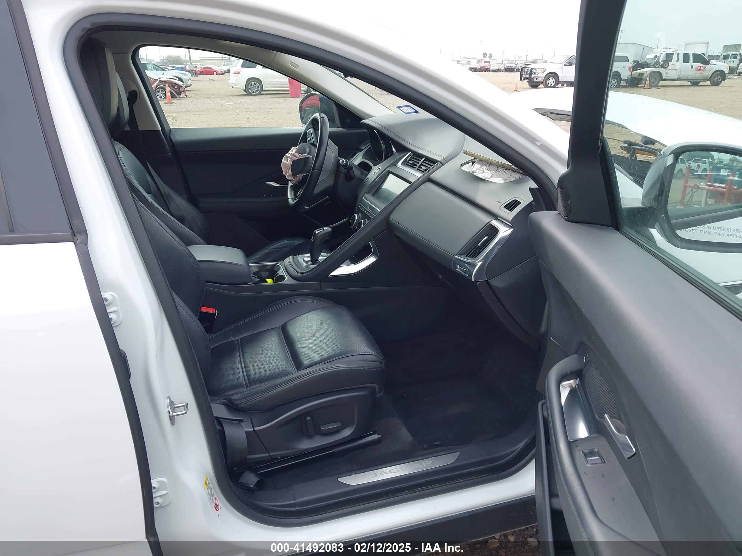 JAGUAR E-PACE image 5