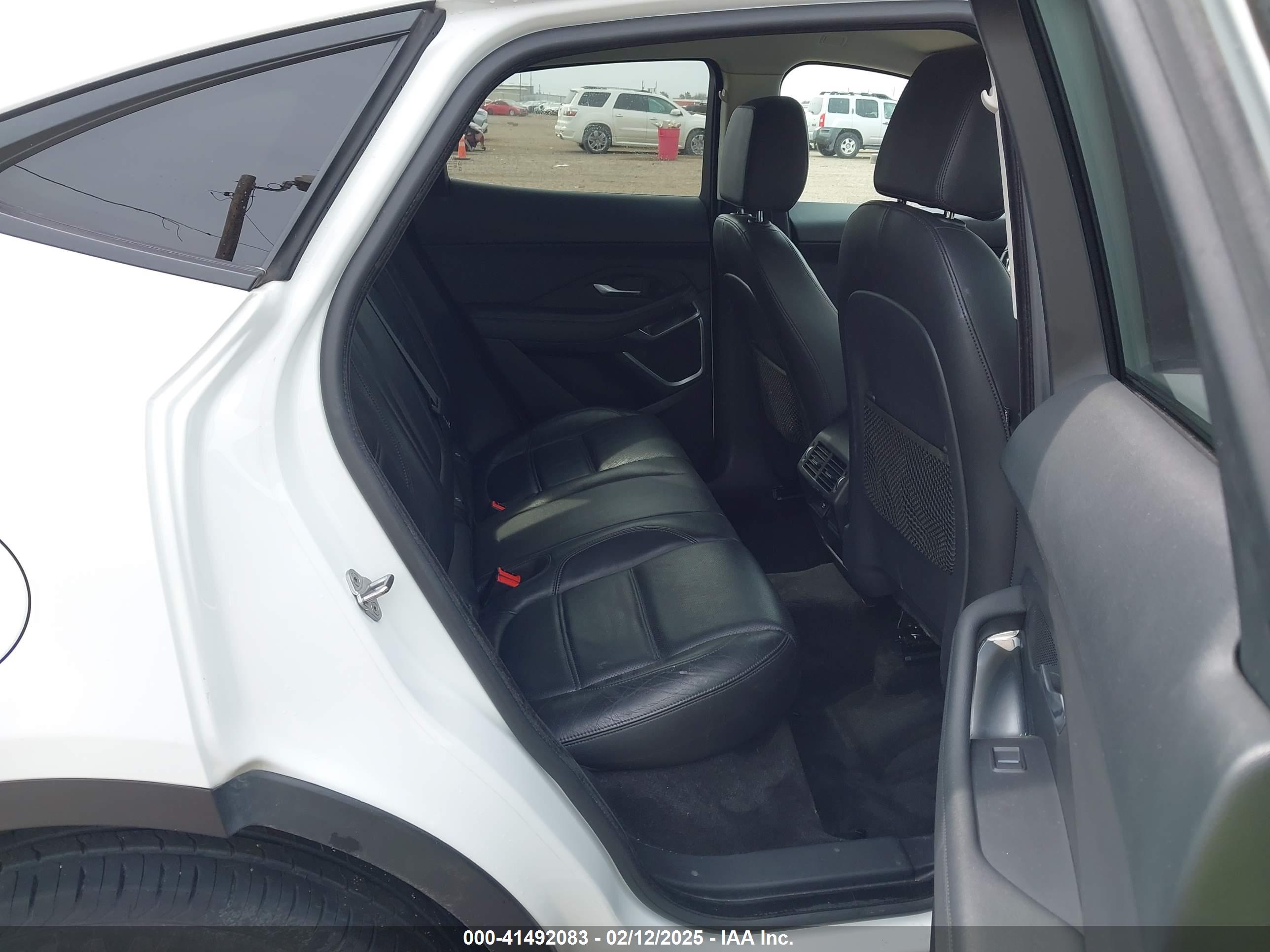 JAGUAR E-PACE image 8