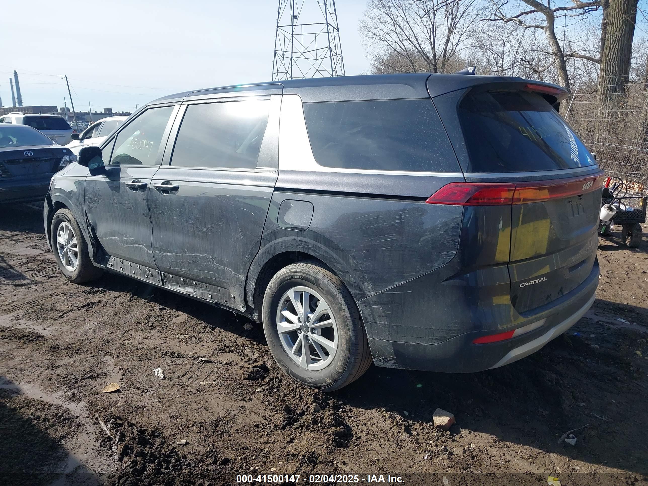 KIA CARNIVAL image 3
