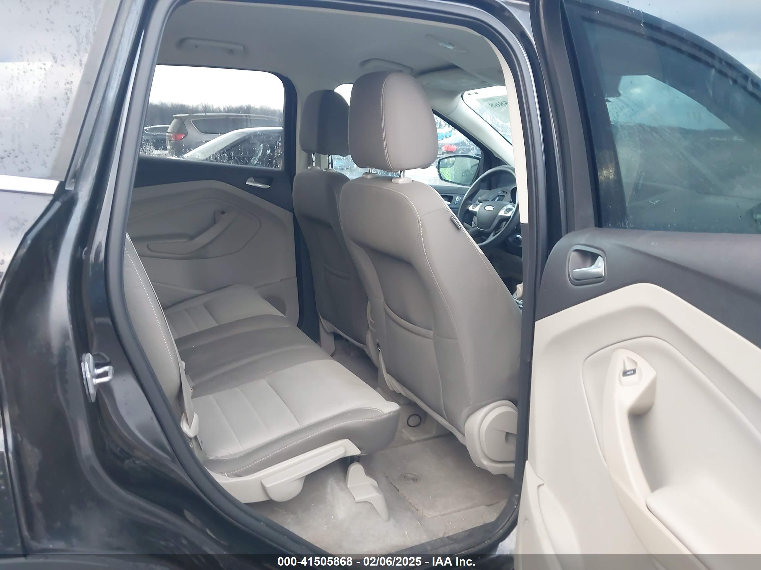 FORD ESCAPE image 8