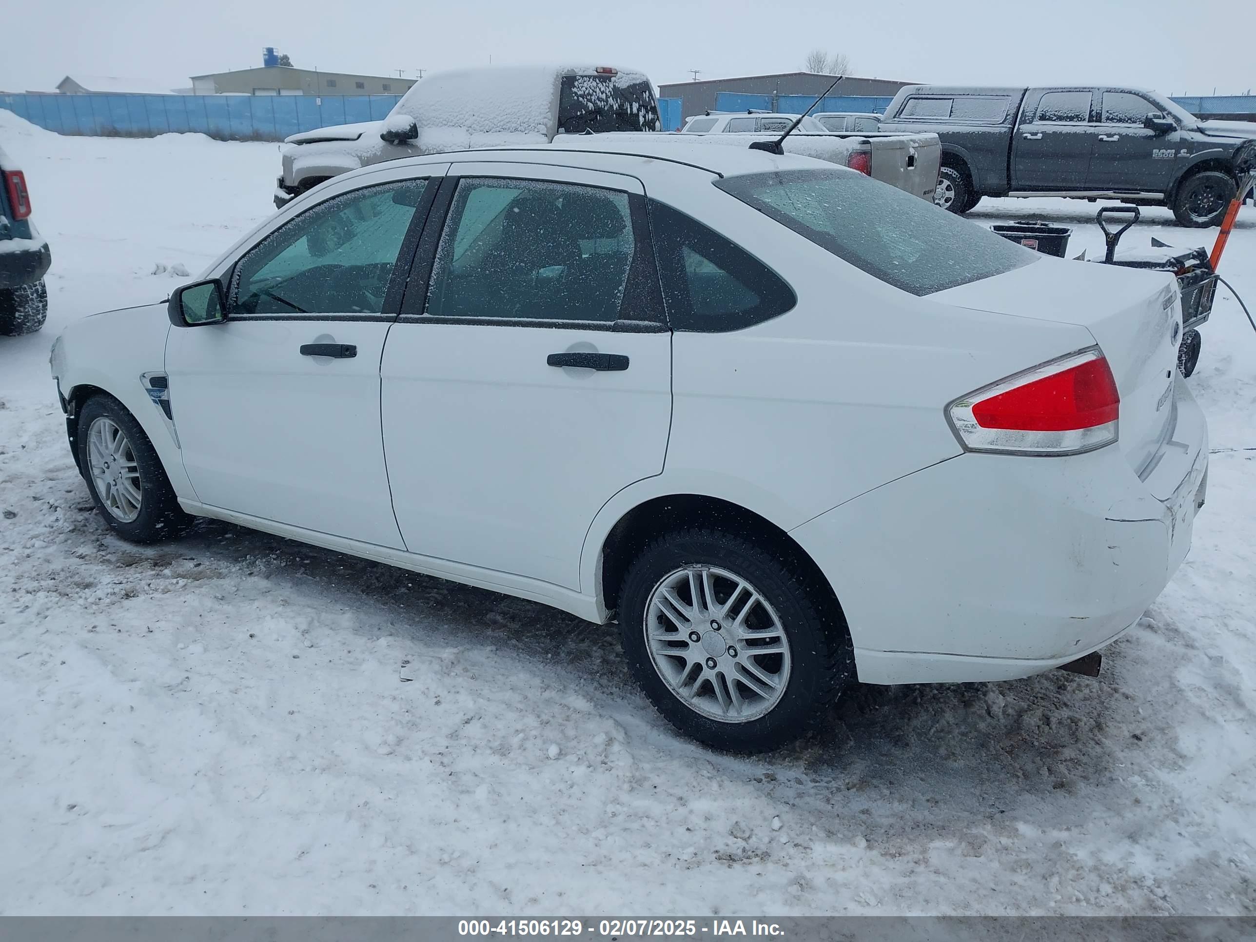 FORD FOCUS image 3