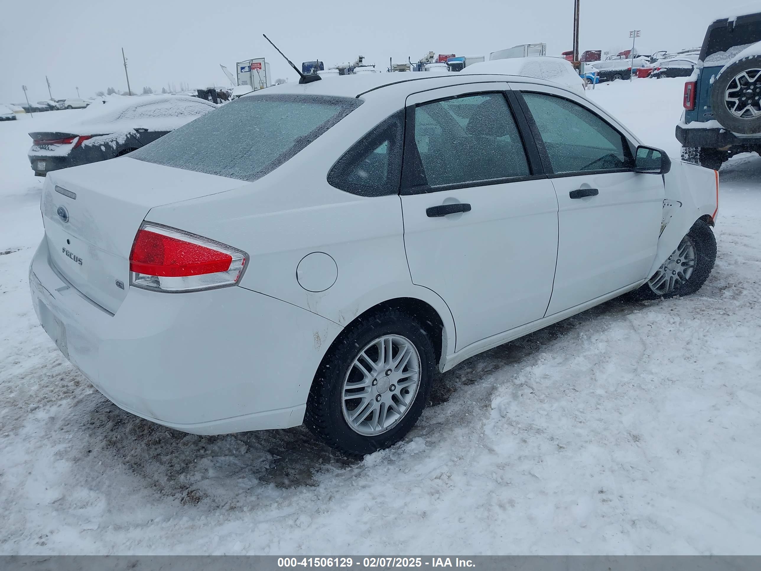 FORD FOCUS image 4