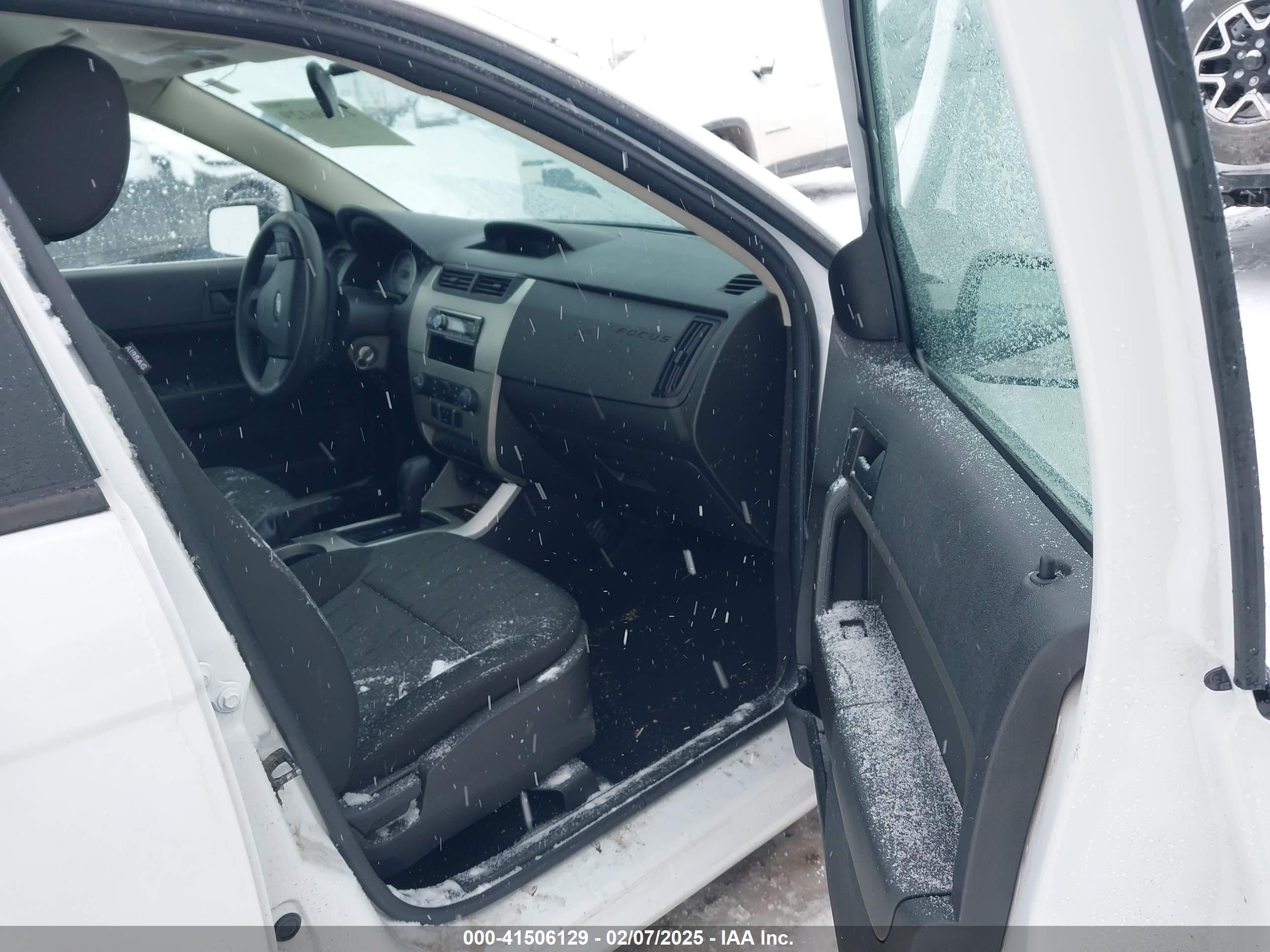 FORD FOCUS image 5
