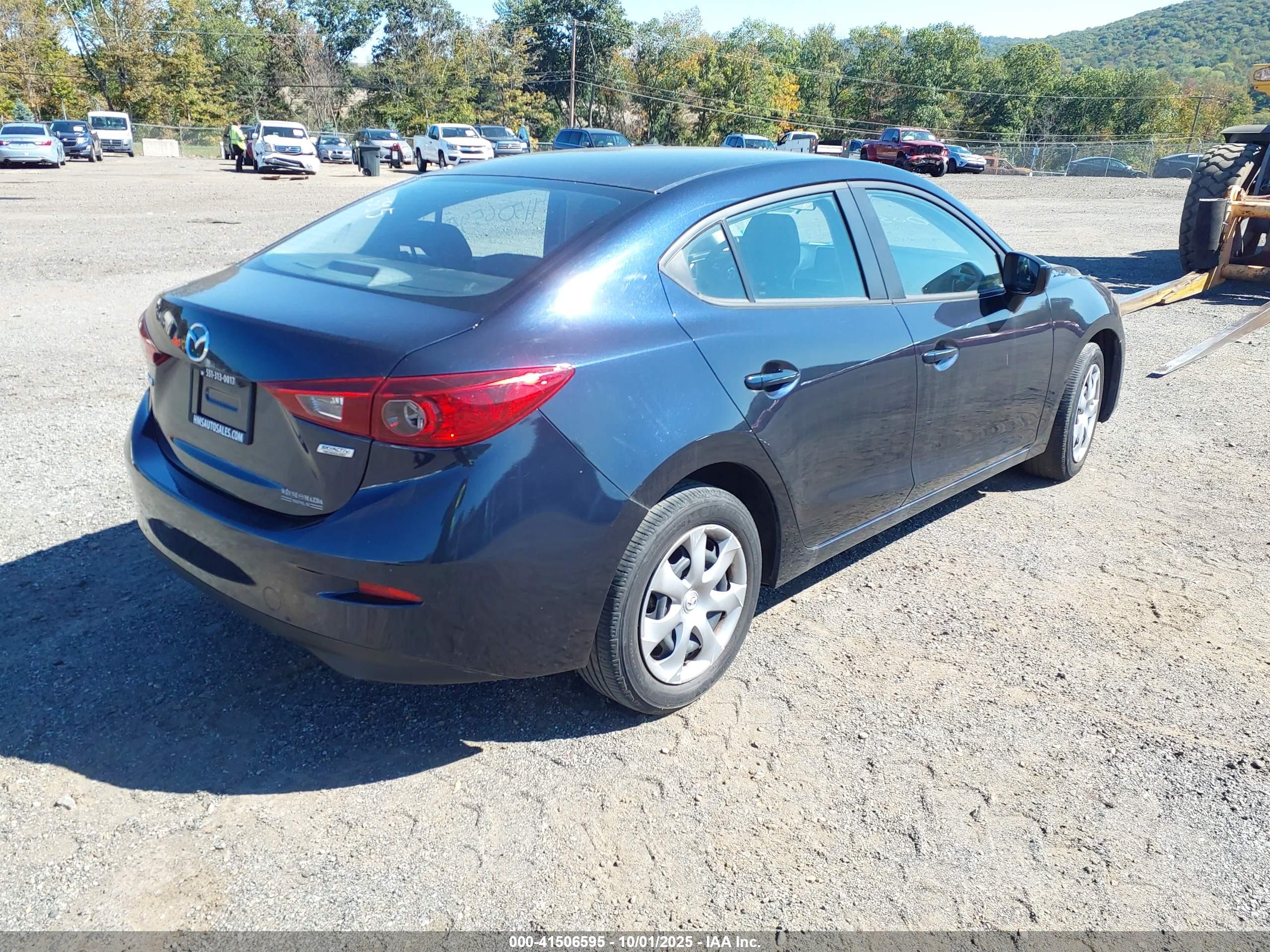 MAZDA MAZDA3 image 4