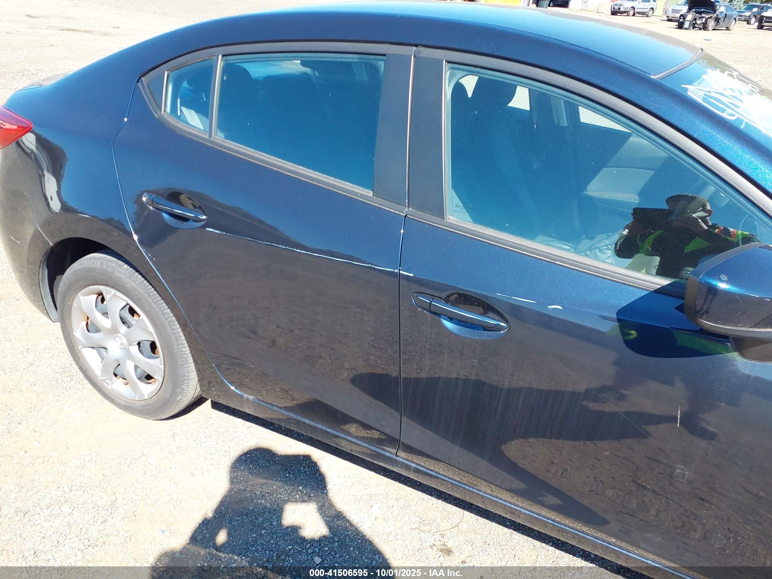 MAZDA MAZDA3 image 6