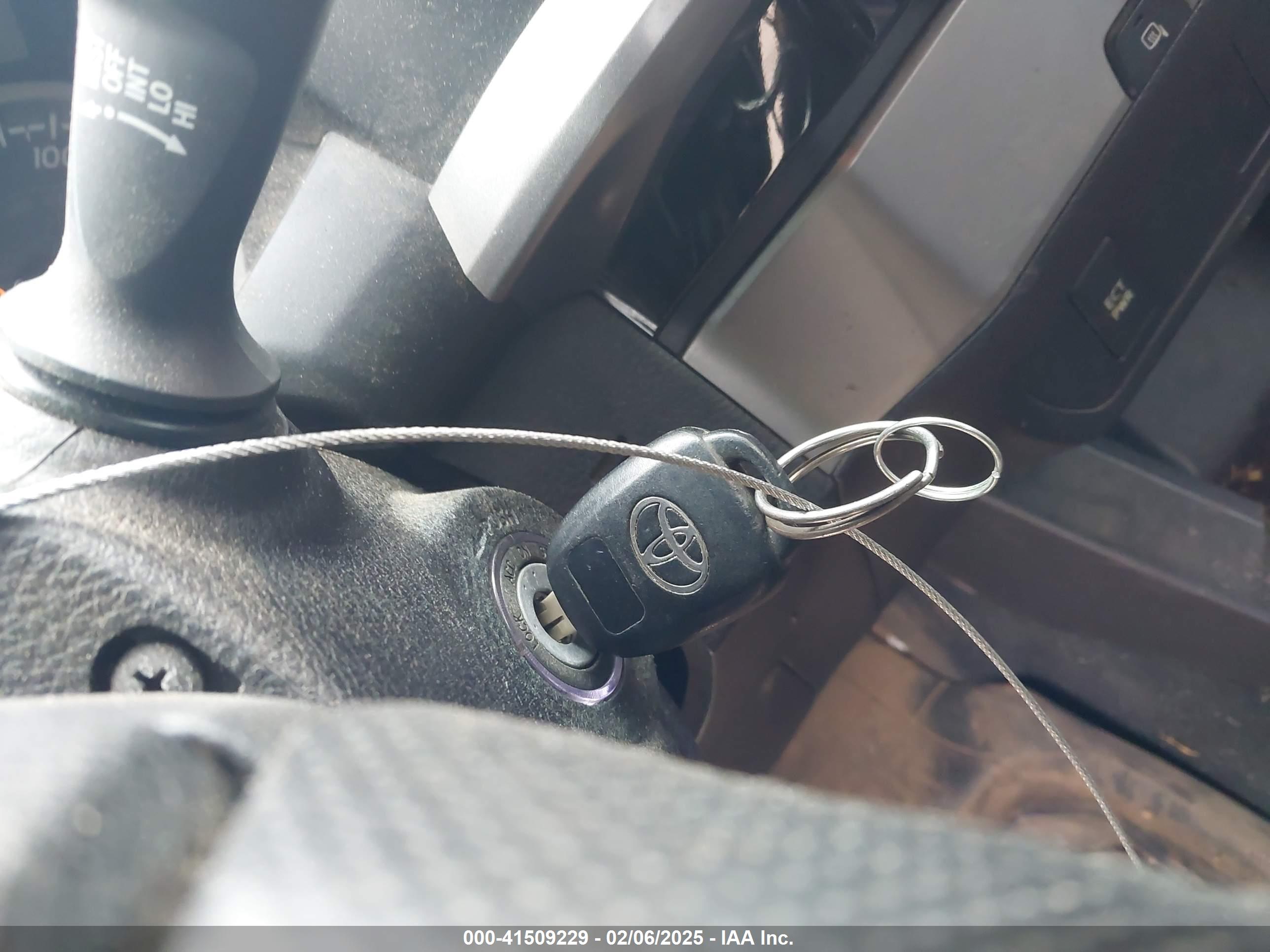 TOYOTA TACOMA image 11