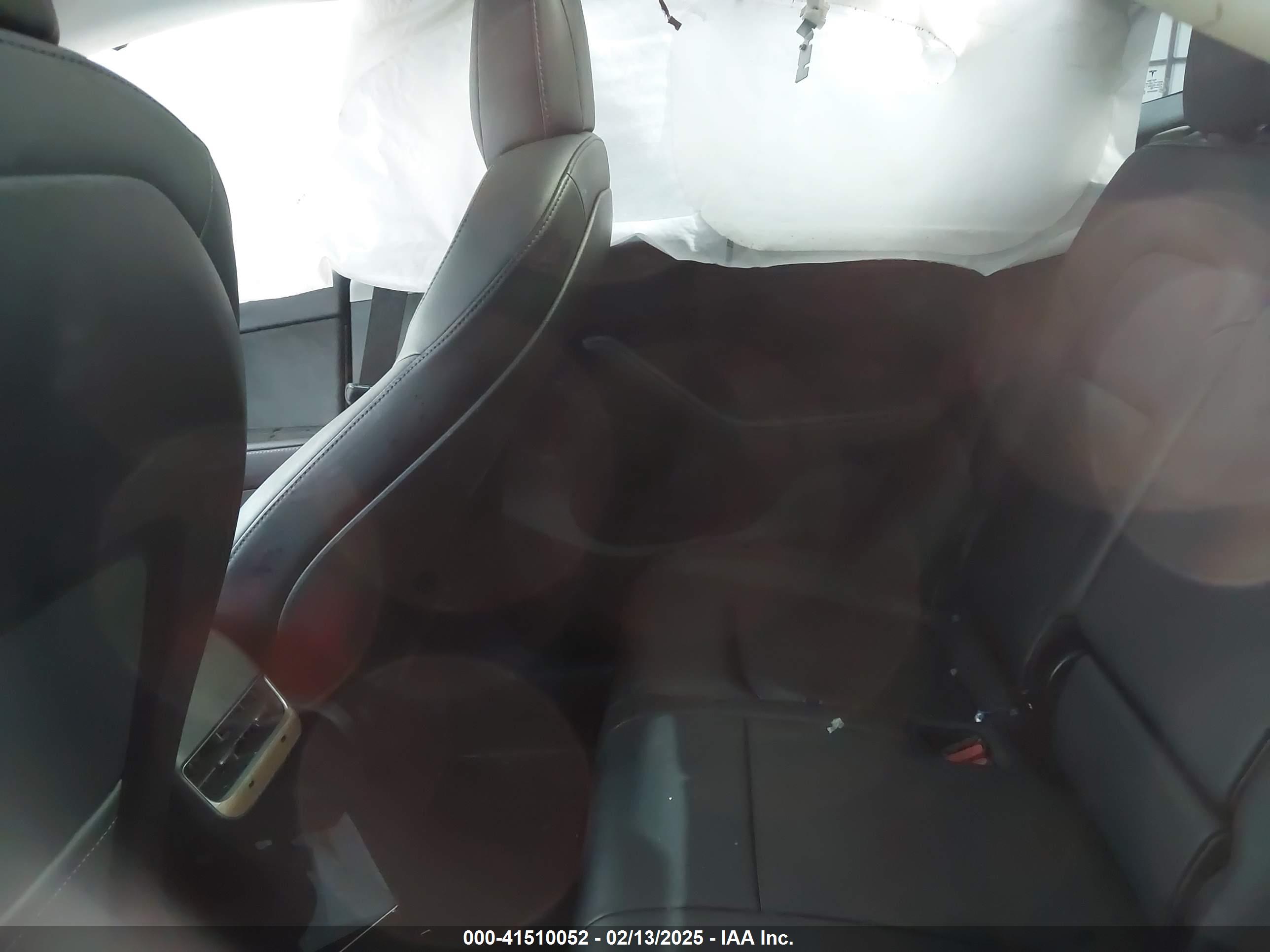 TESLA MODEL image 8
