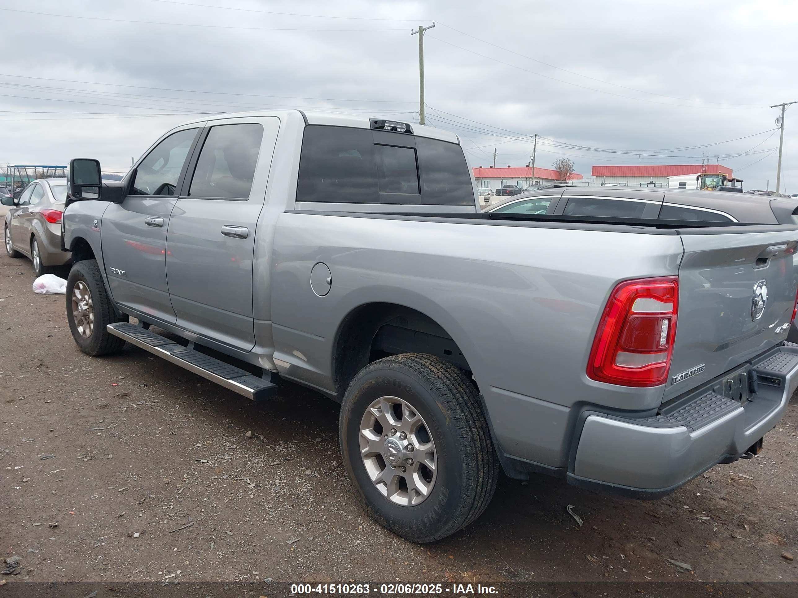 RAM 2500 image 3