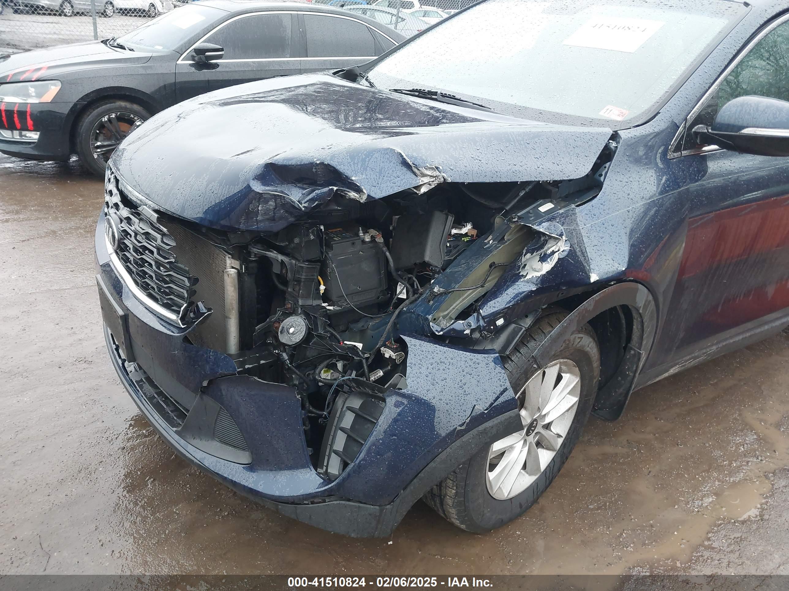 KIA SORENTO image 6