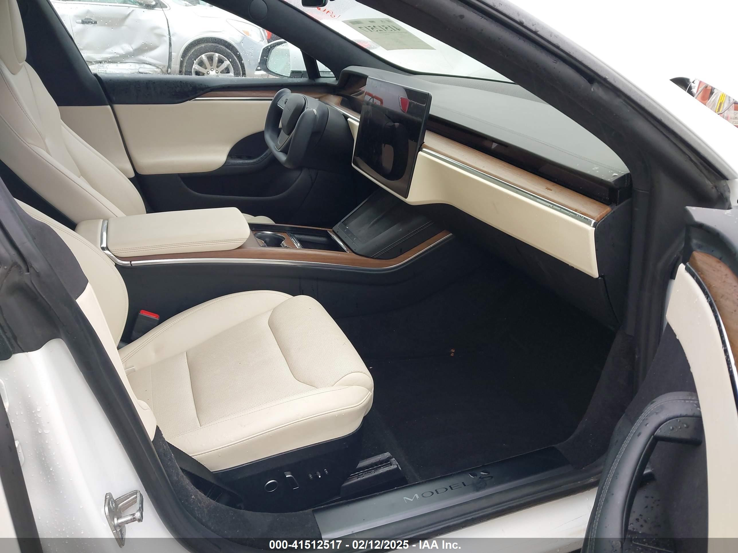TESLA MODEL image 5
