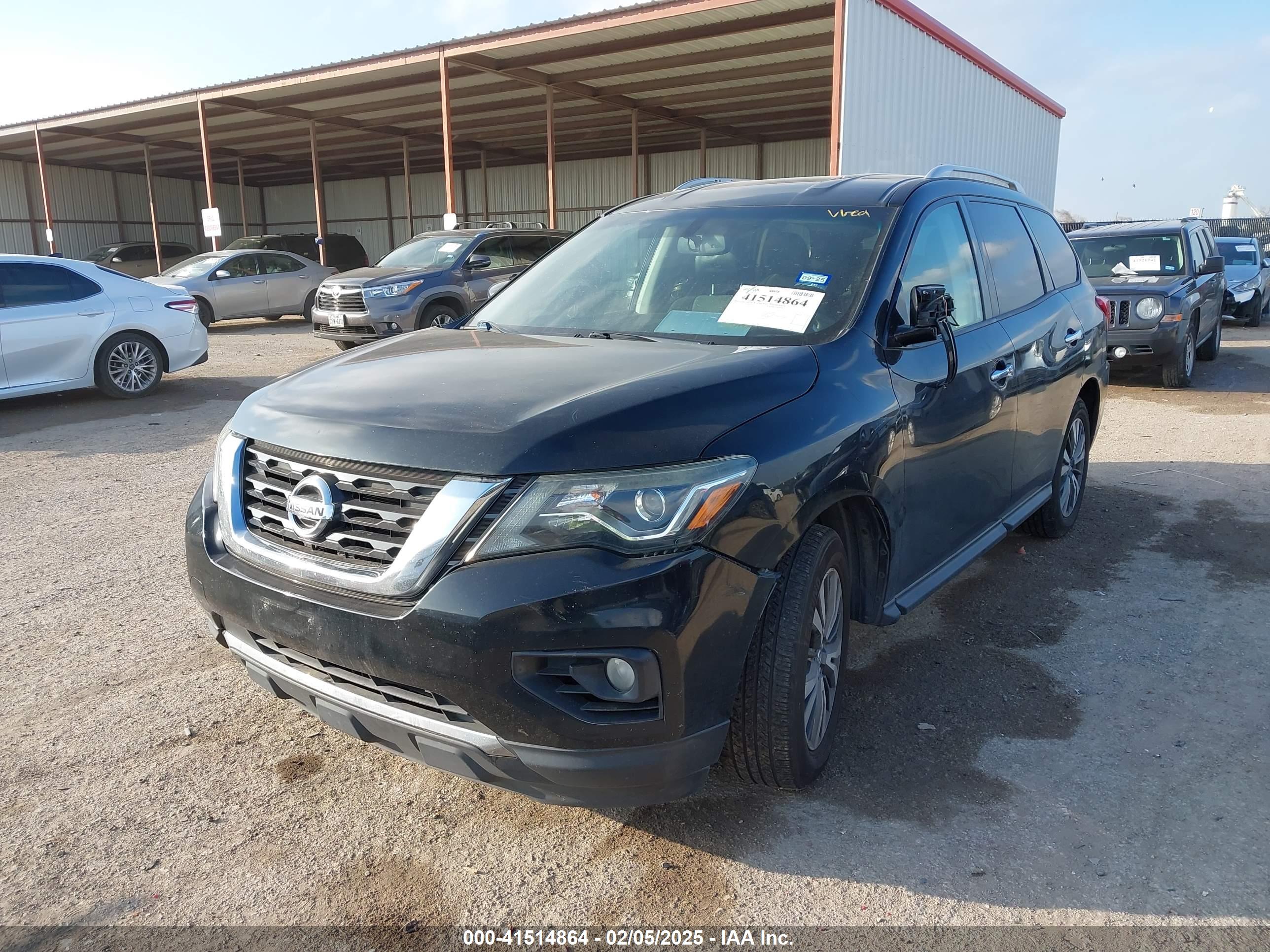 NISSAN PATHFINDER image 2