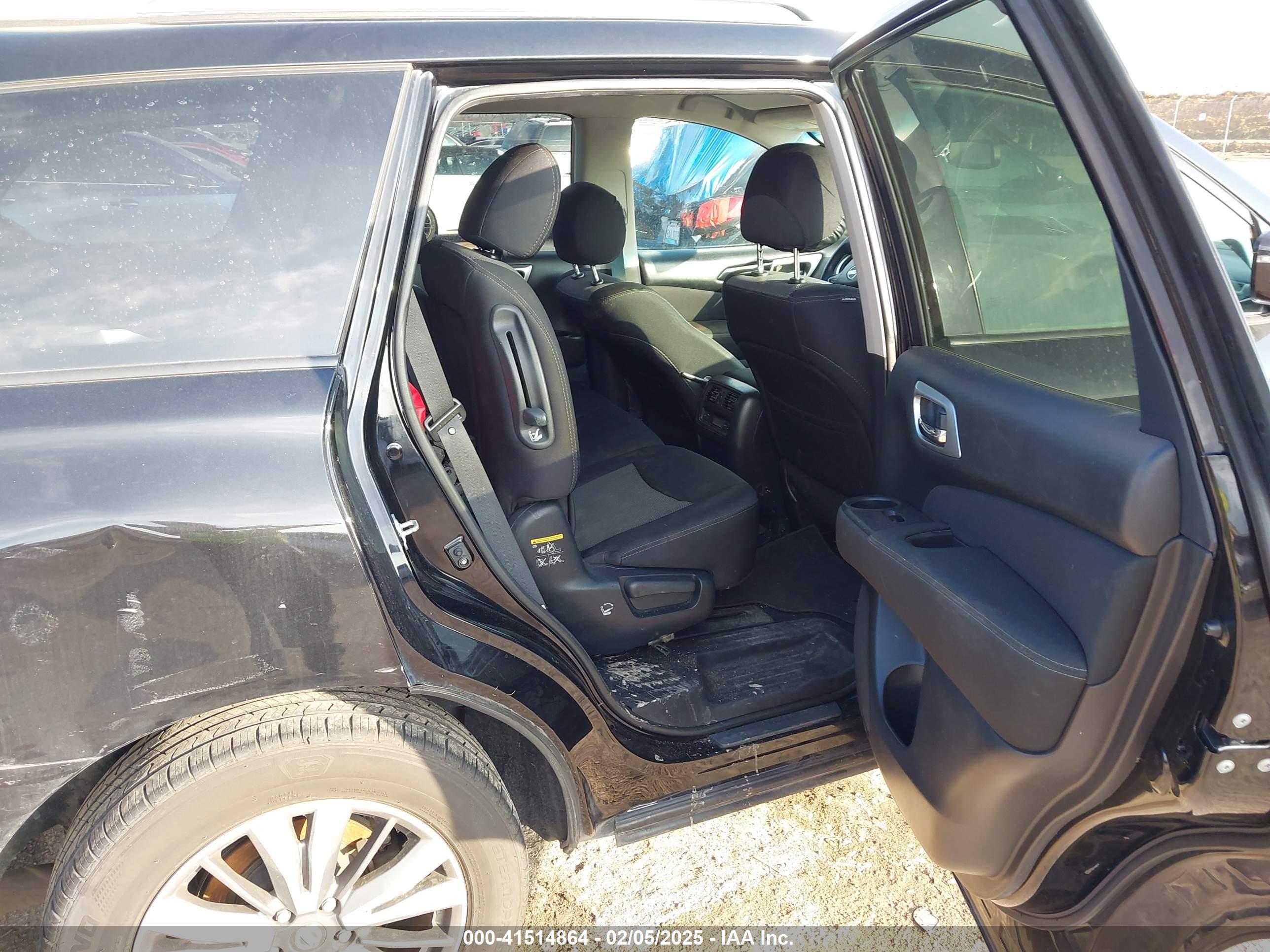 NISSAN PATHFINDER image 8