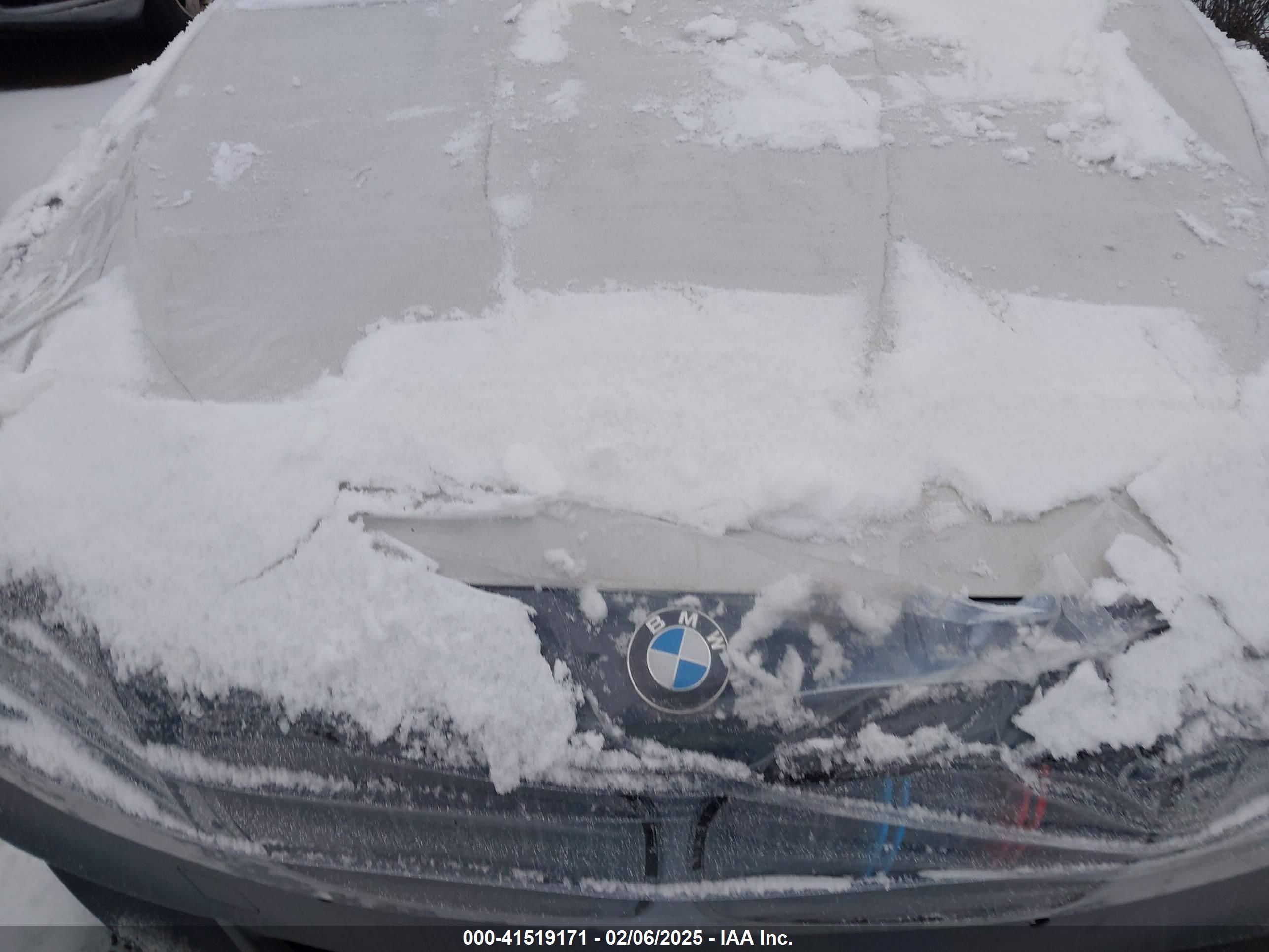 BMW 528I image 10