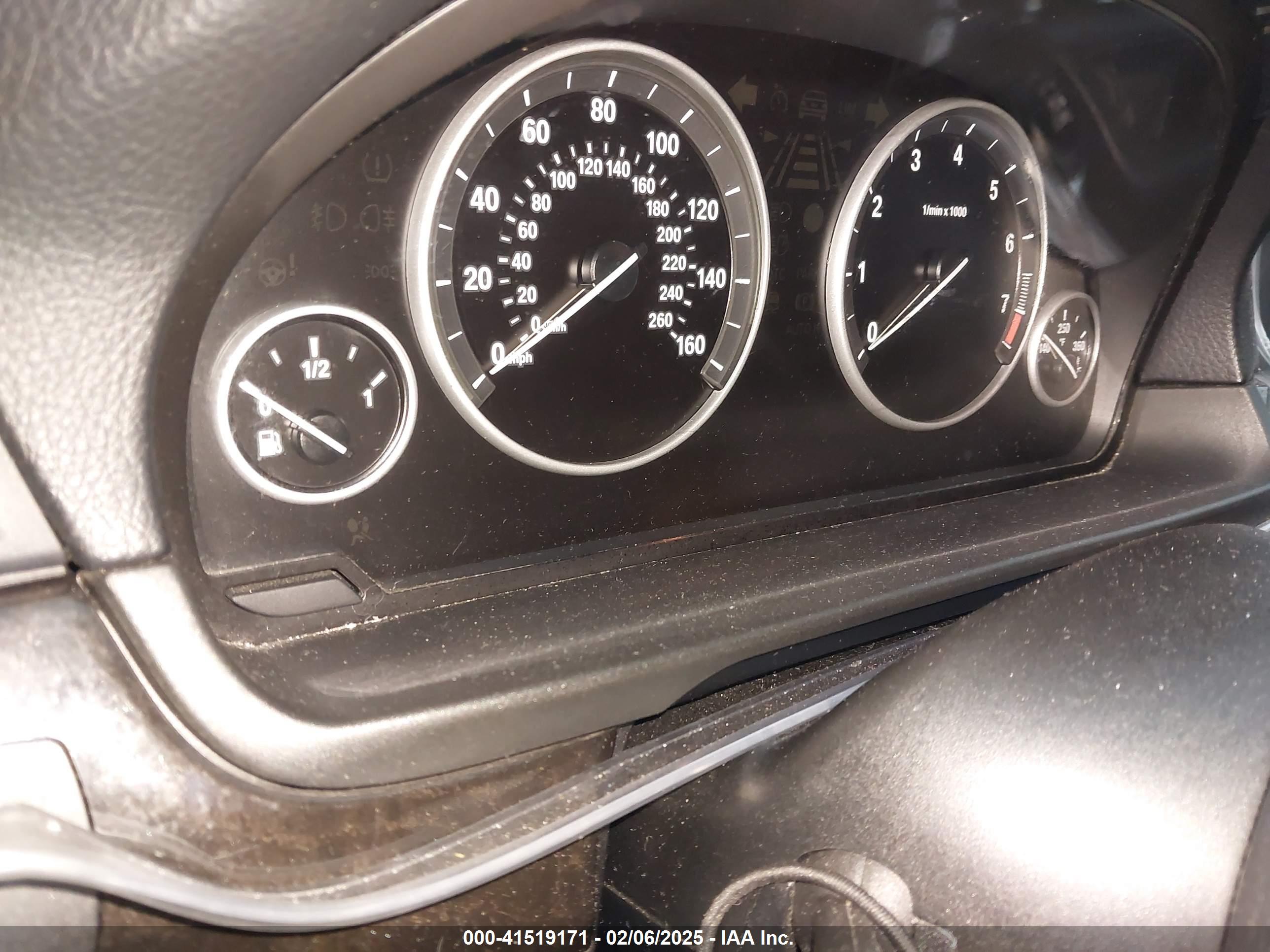 BMW 528I image 7
