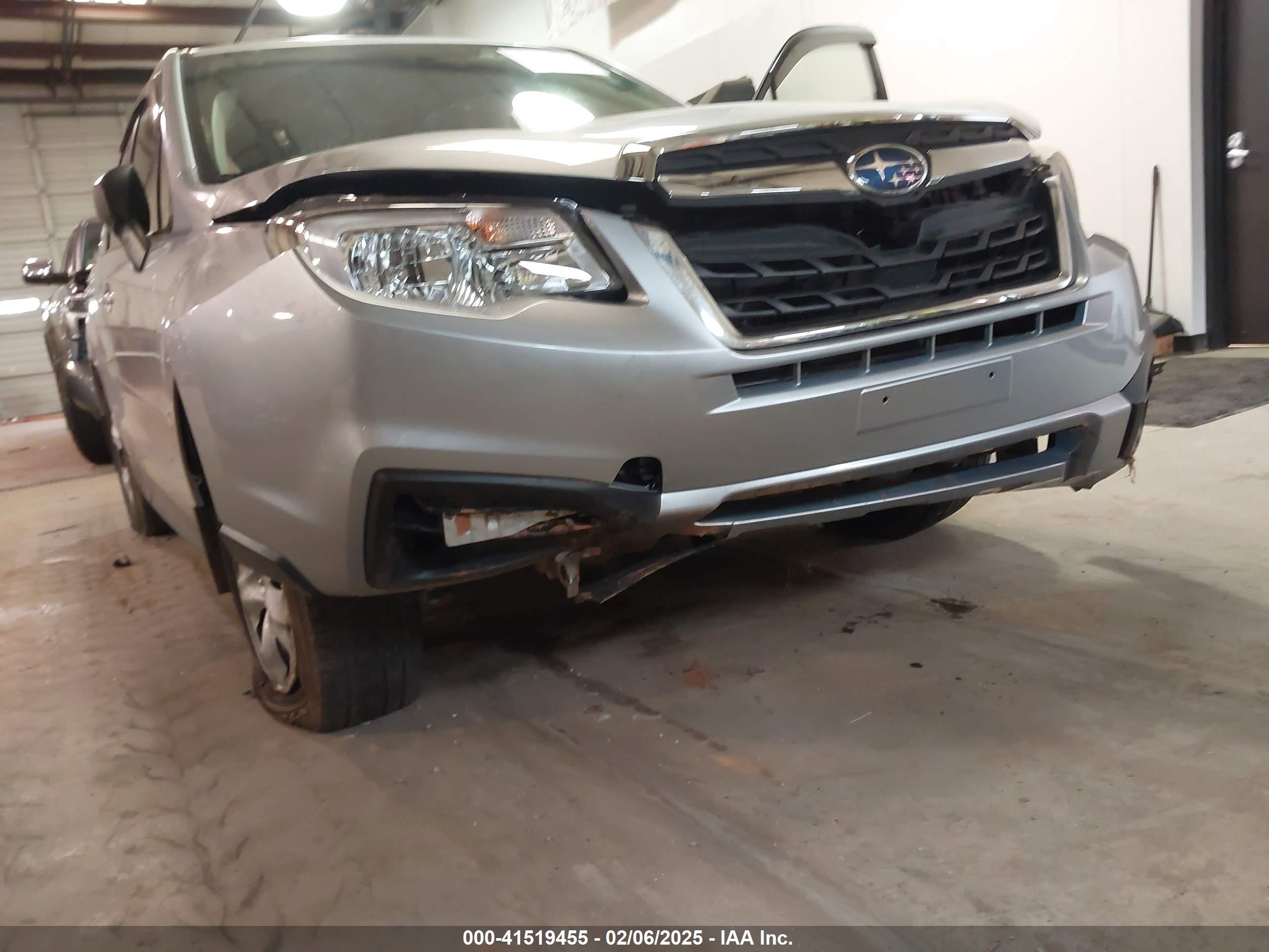 SUBARU FORESTER image 6