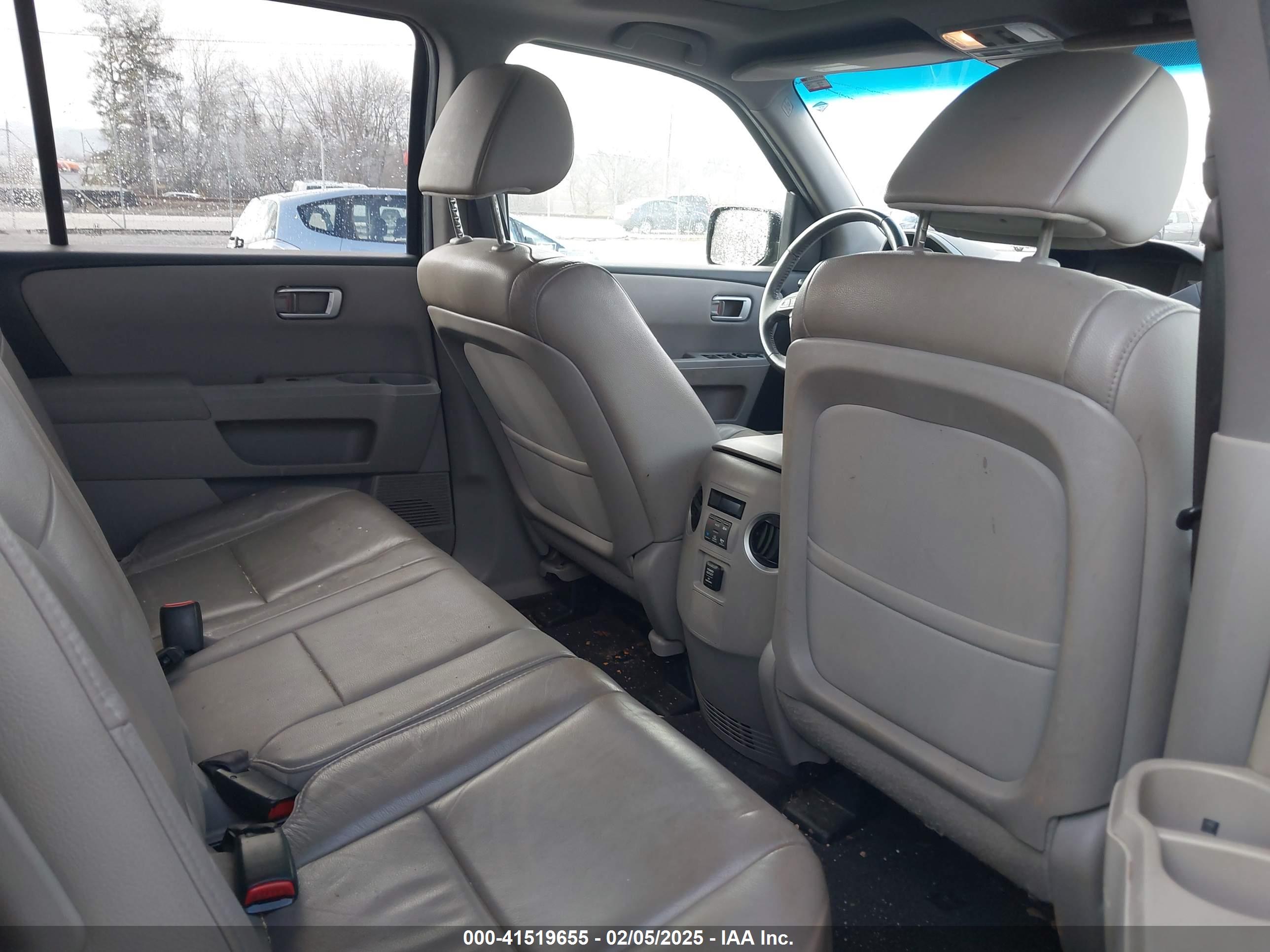 HONDA PILOT image 8