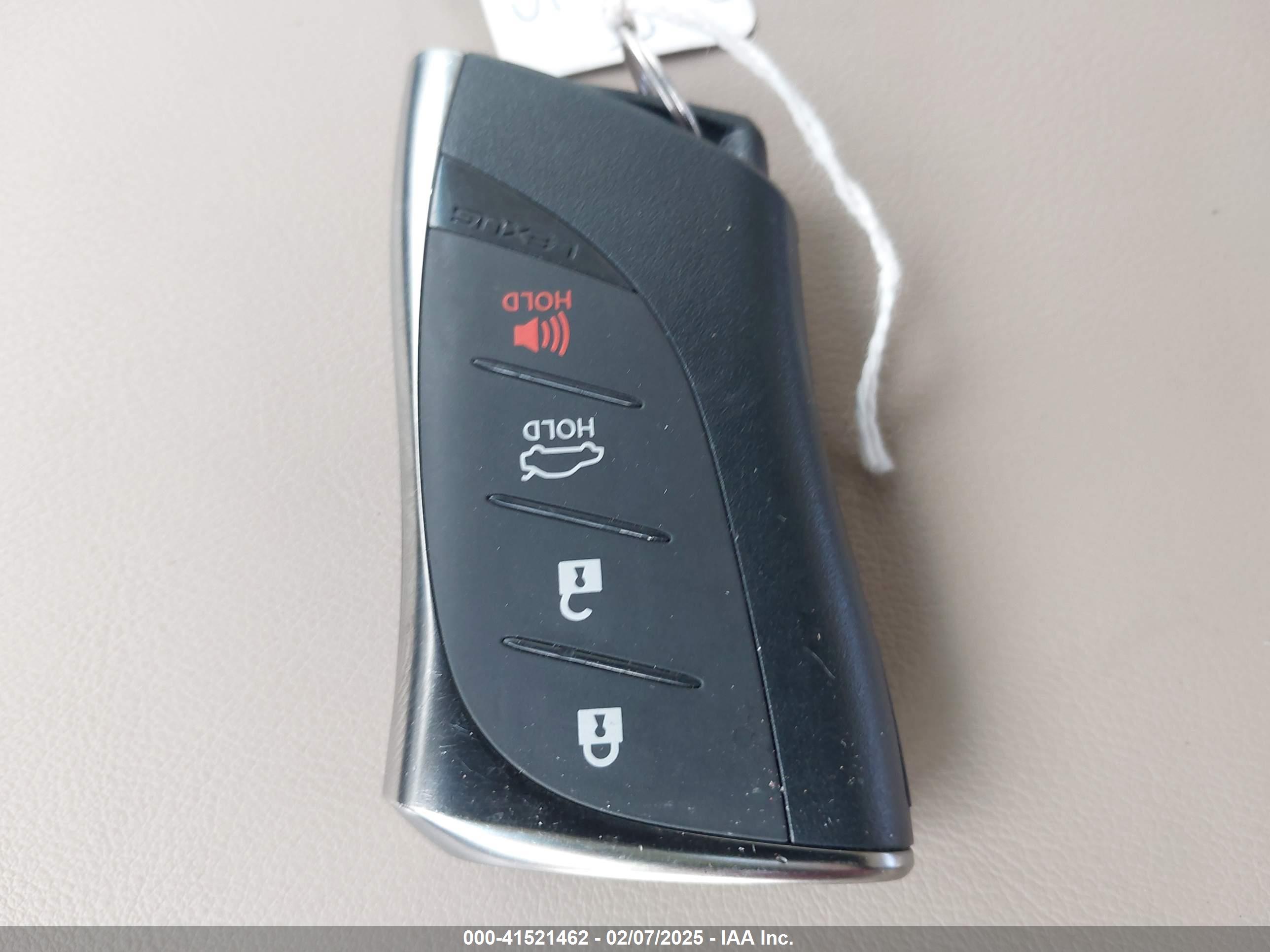 LEXUS ES image 11