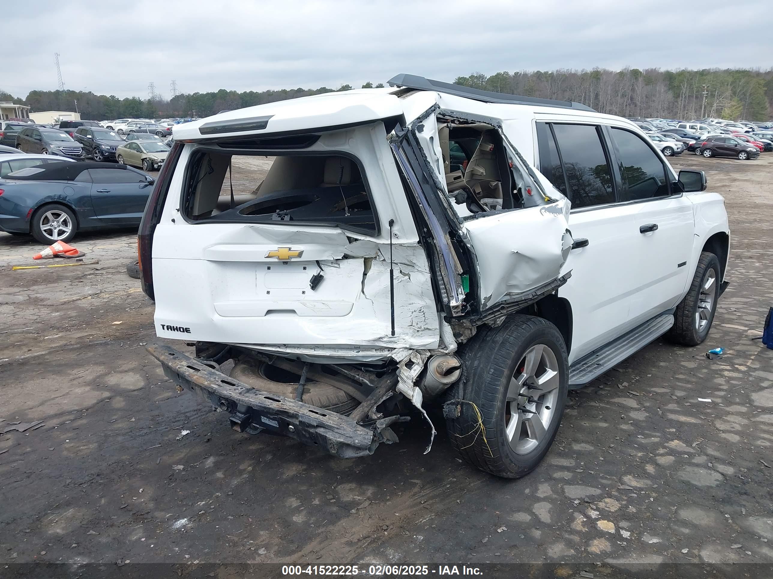CHEVROLET TAHOE image 4