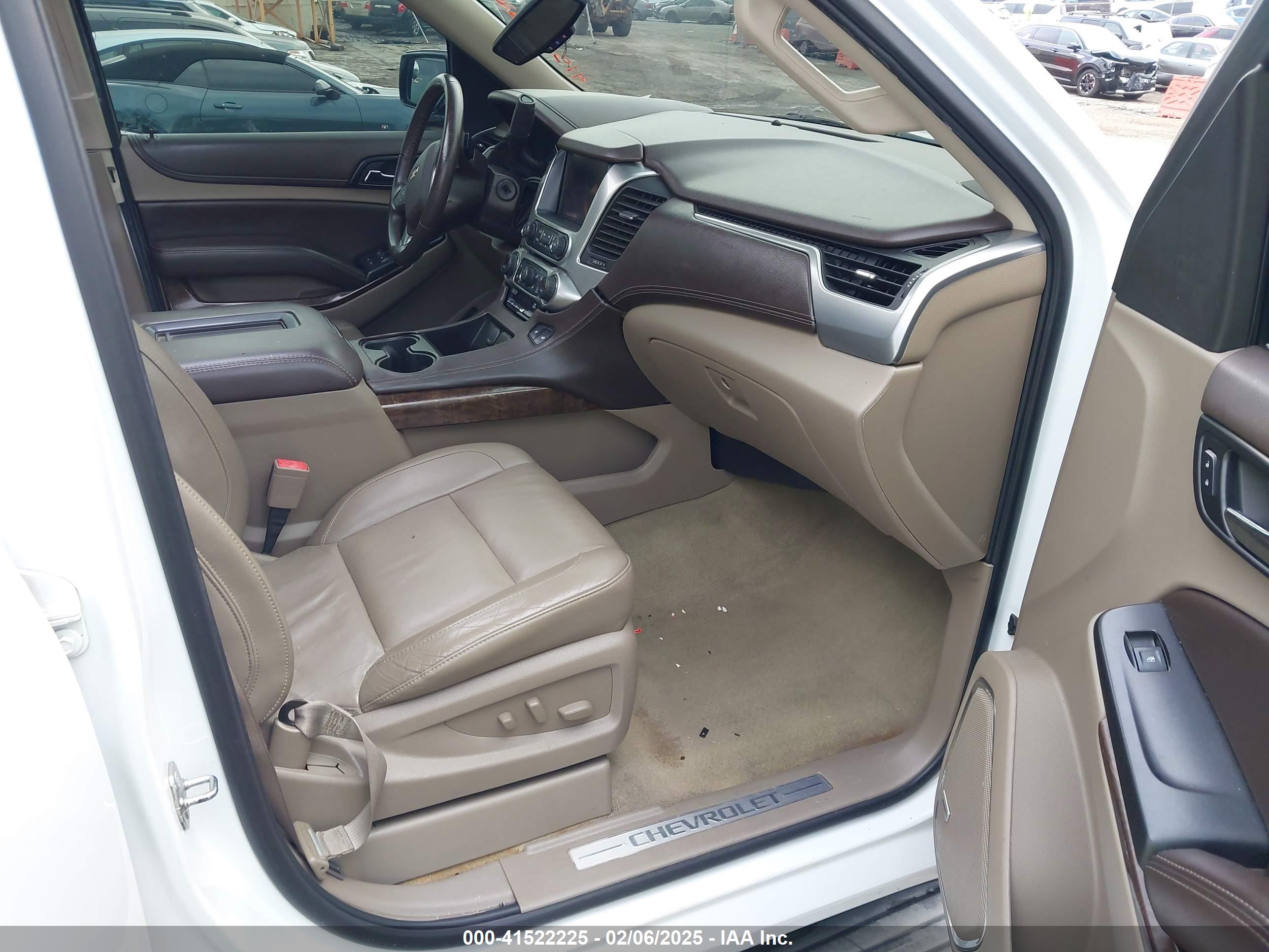CHEVROLET TAHOE image 5