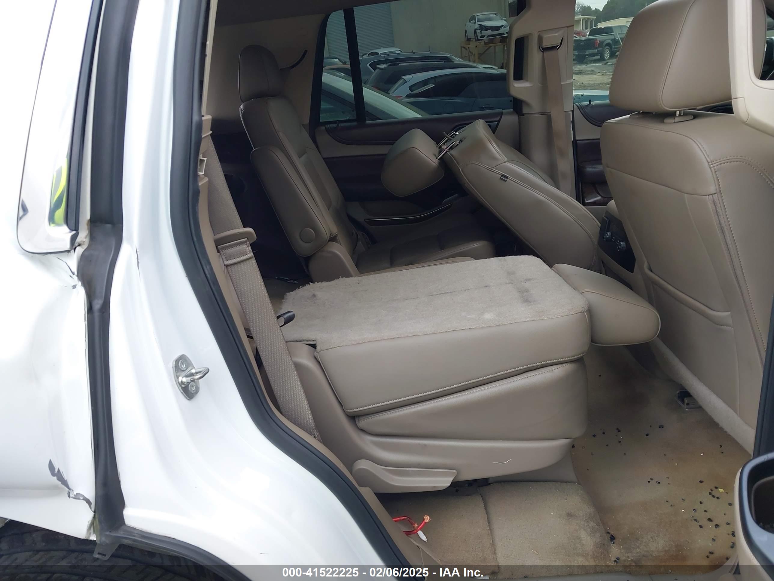CHEVROLET TAHOE image 8