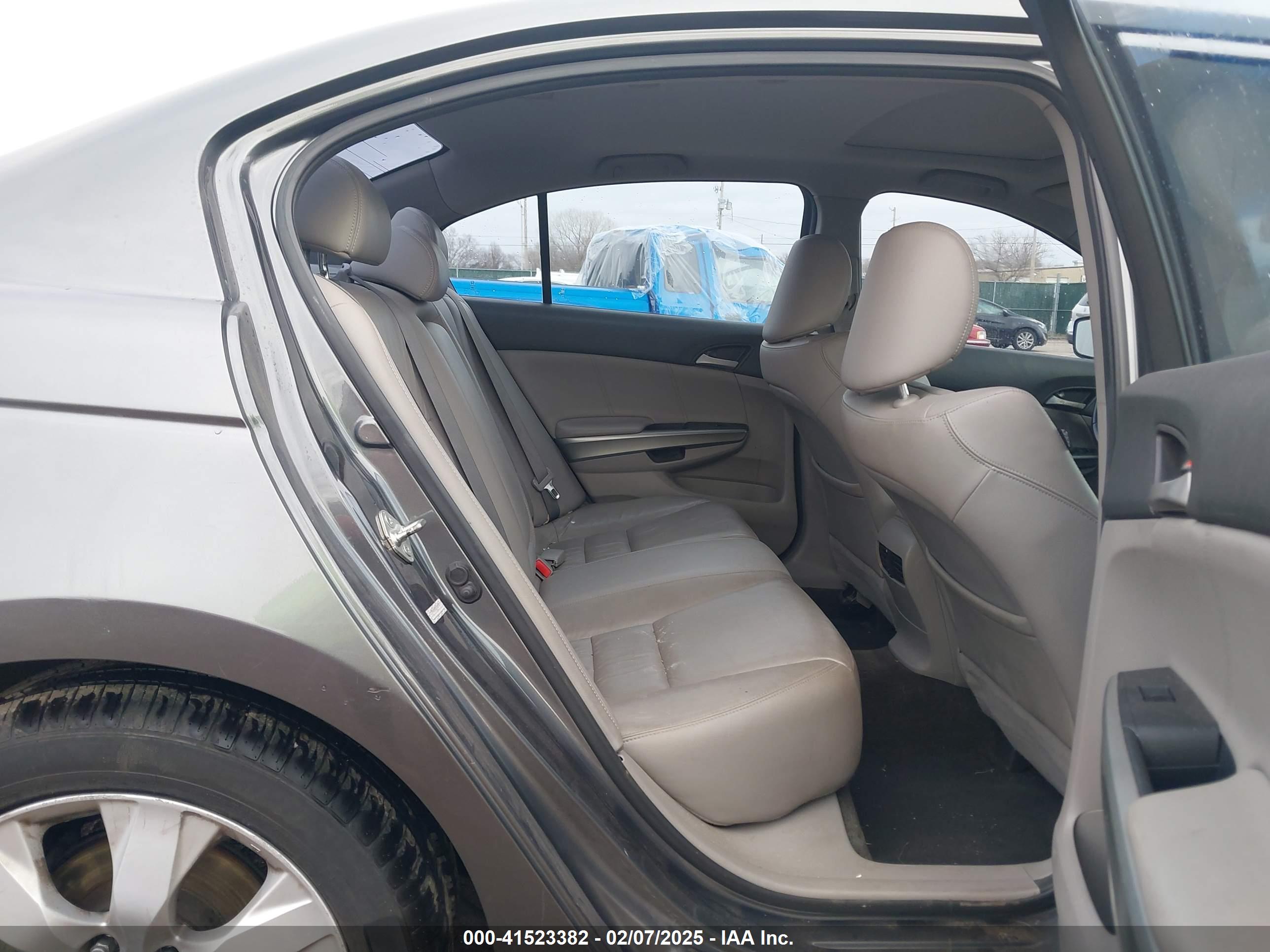 HONDA ACCORD image 8