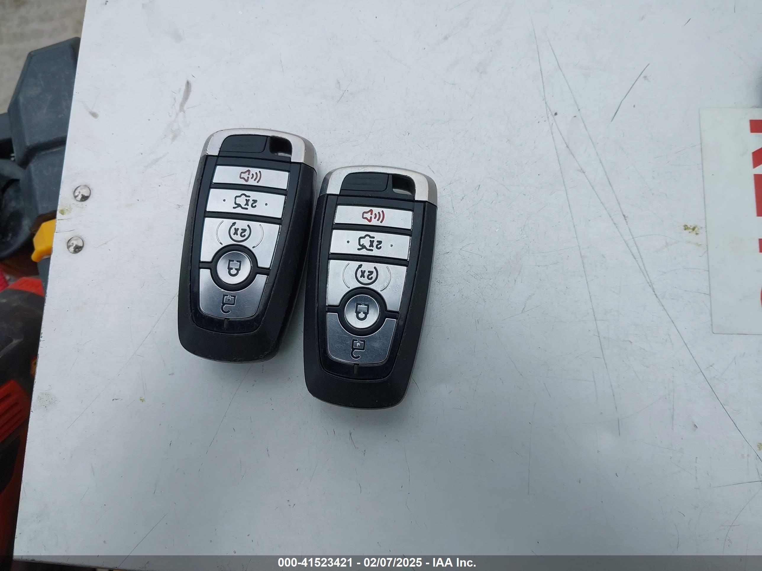 FORD EXPLORER image 11